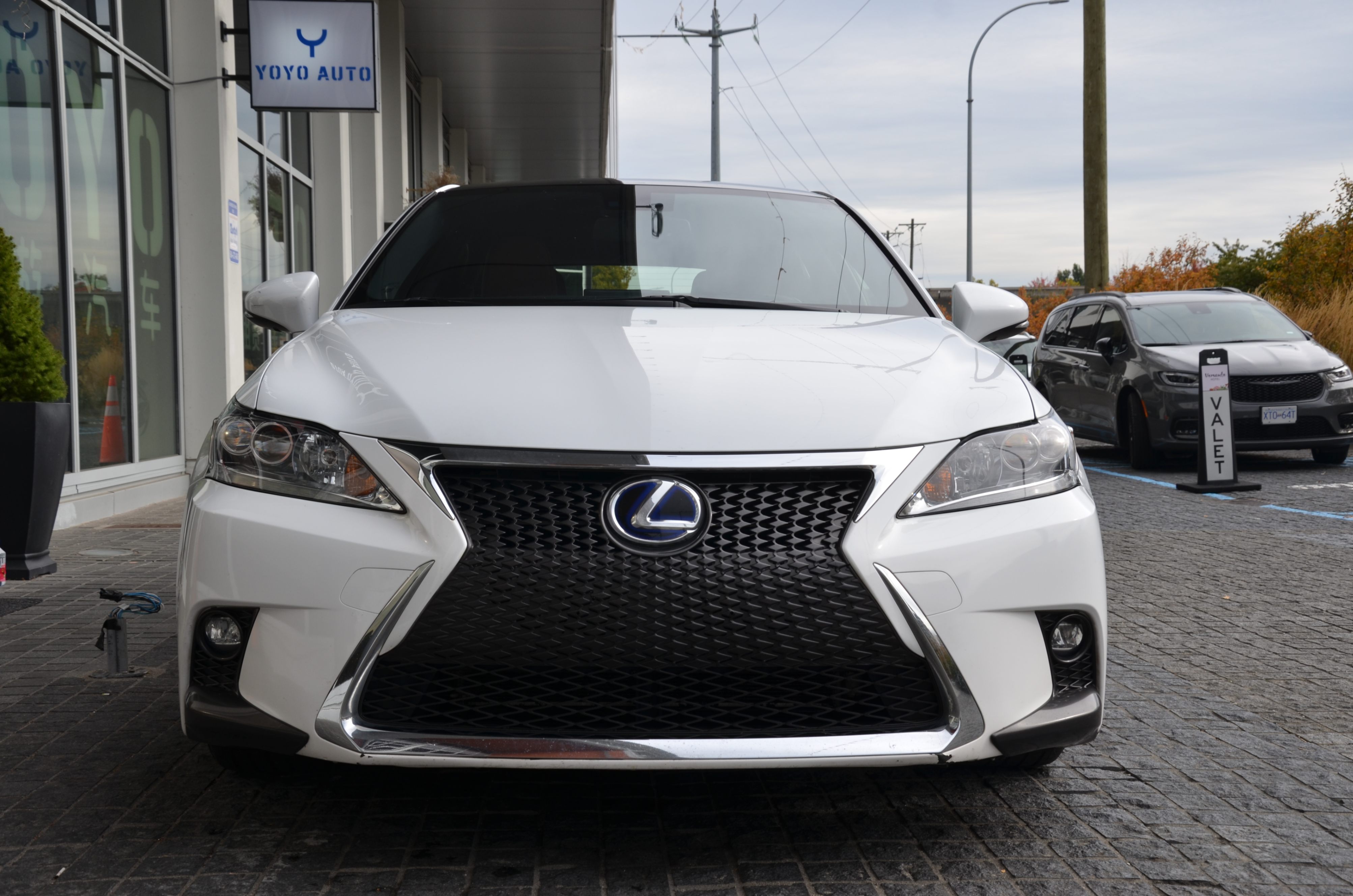 2017 Lexus CT 200h FWD 4dr Hybrid, Vancouver, Cash