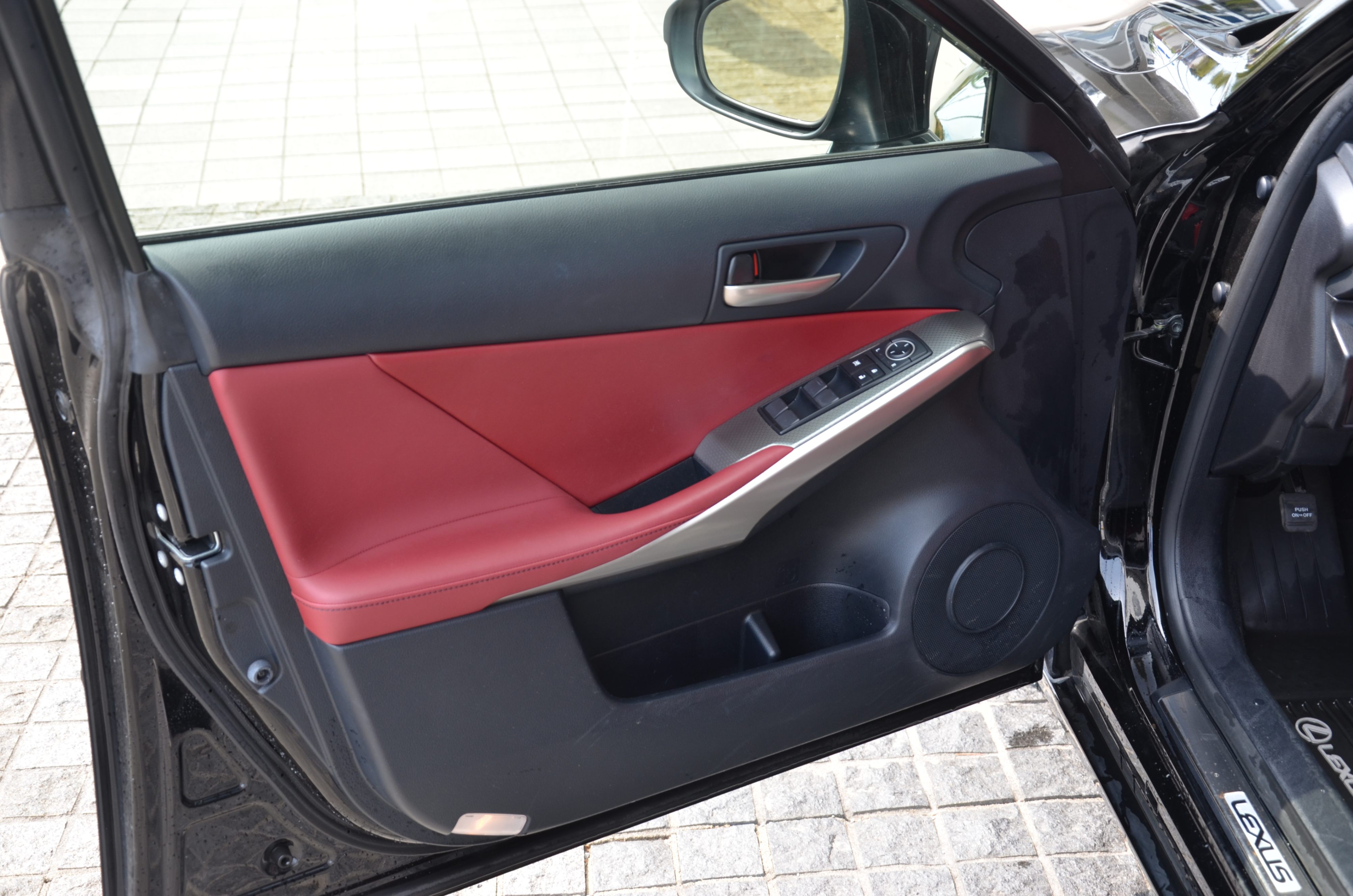 2017 Lexus IS 300 4dr Sdn AWD, 温哥华, 全款车