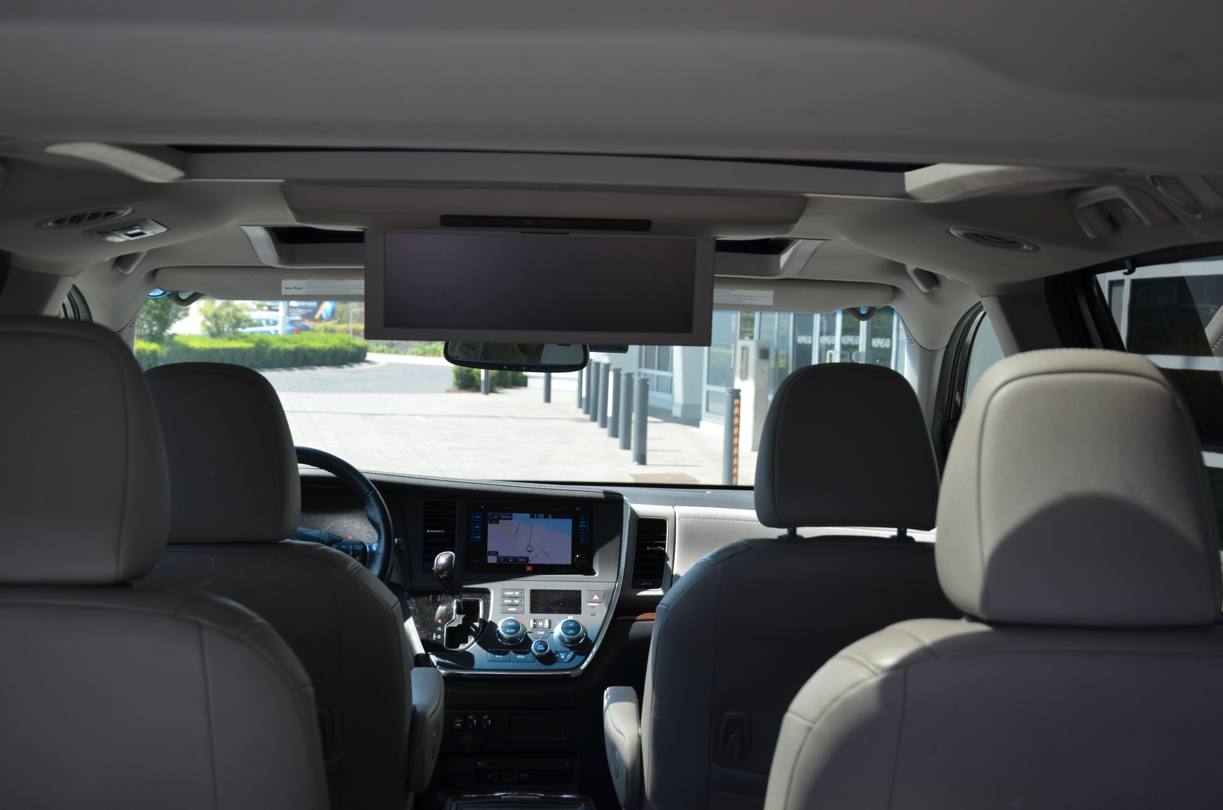 2017 Toyota Sienna 5dr XLE 7-Pass AWD, Vancouver, Cash