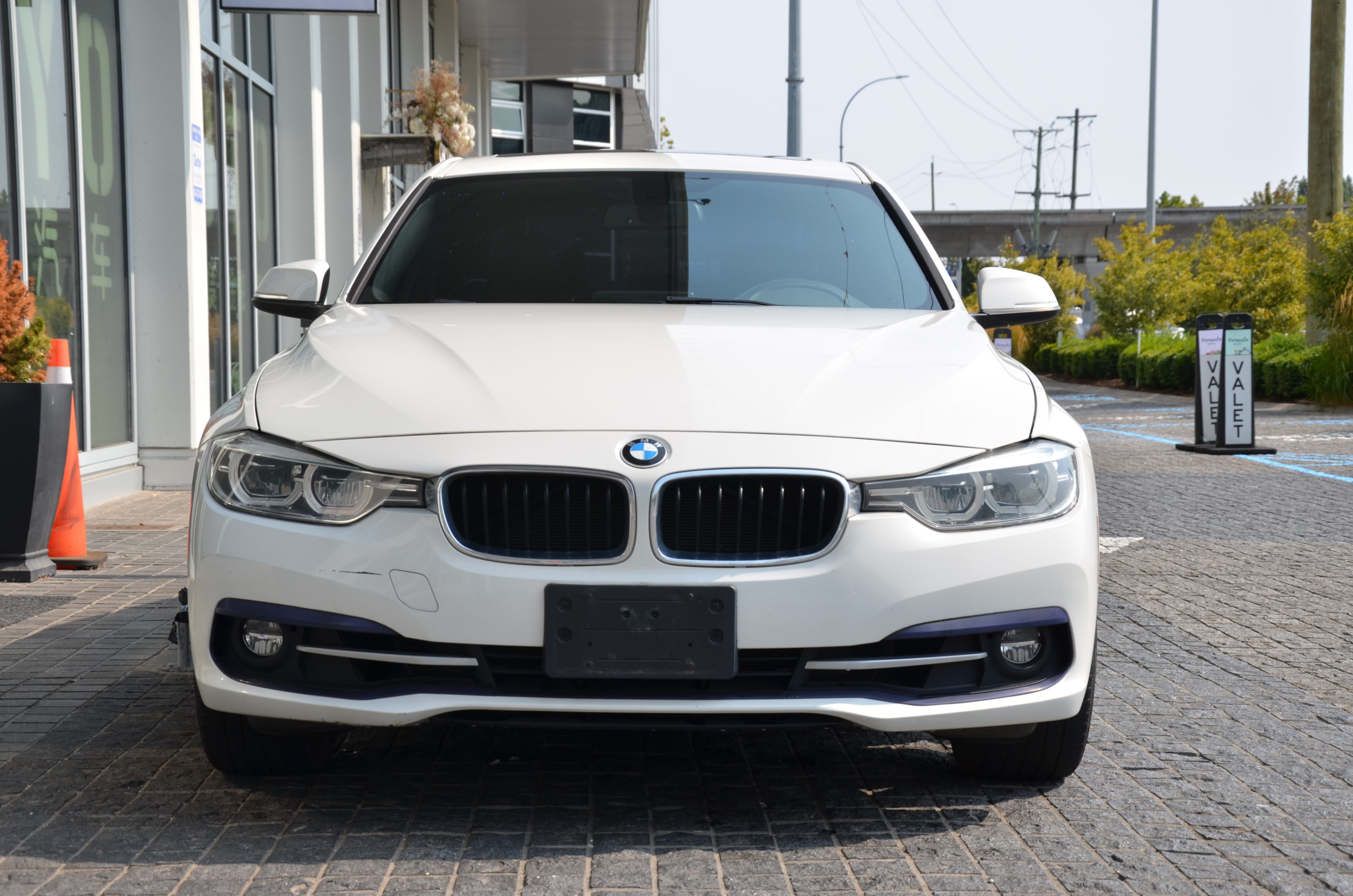 2018 BMW 3 Series 330i xDrive Sedan, Vancouver, Cash