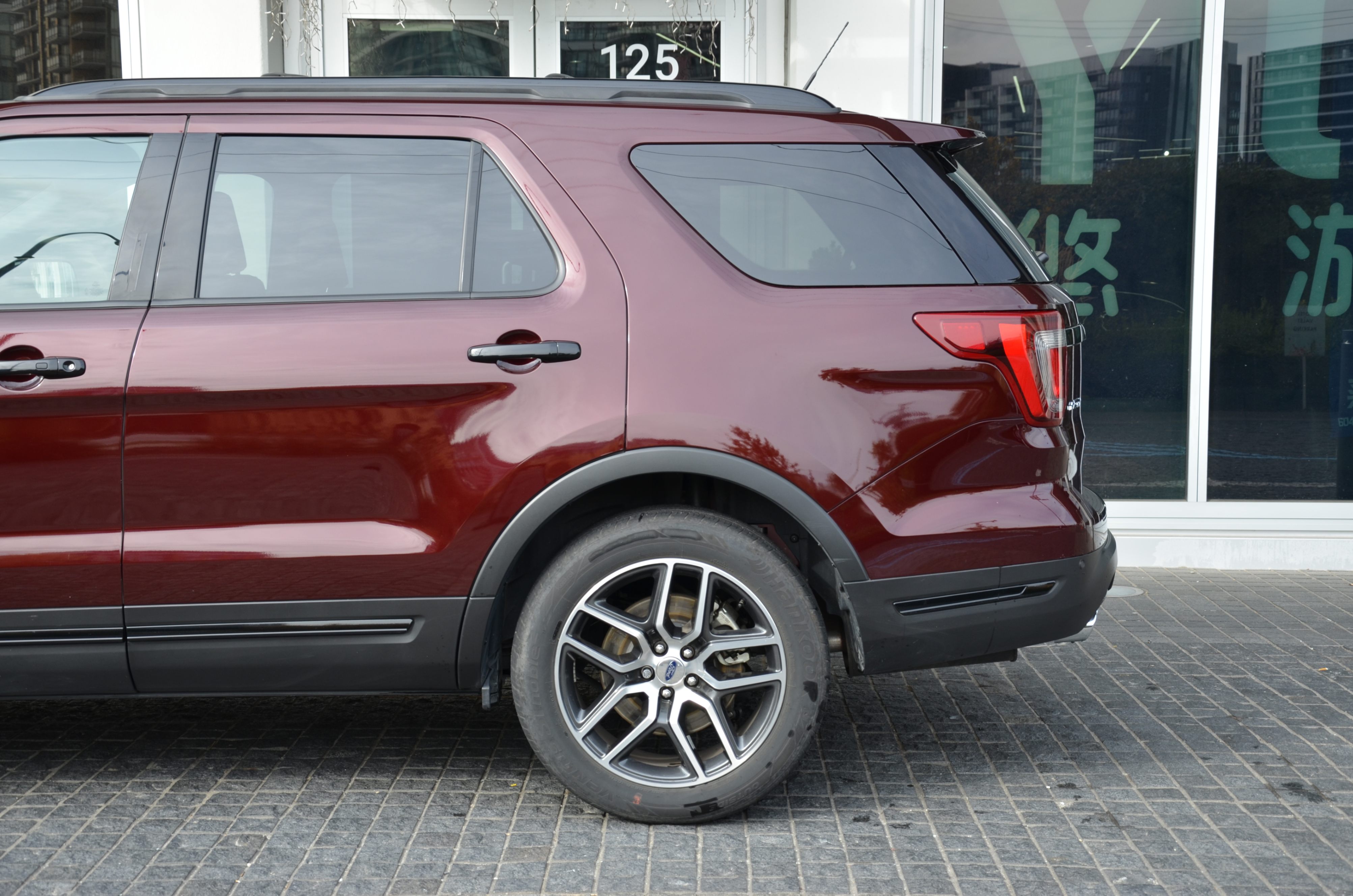 2018 Ford Explorer Sport 4WD, 温哥华, 全款车