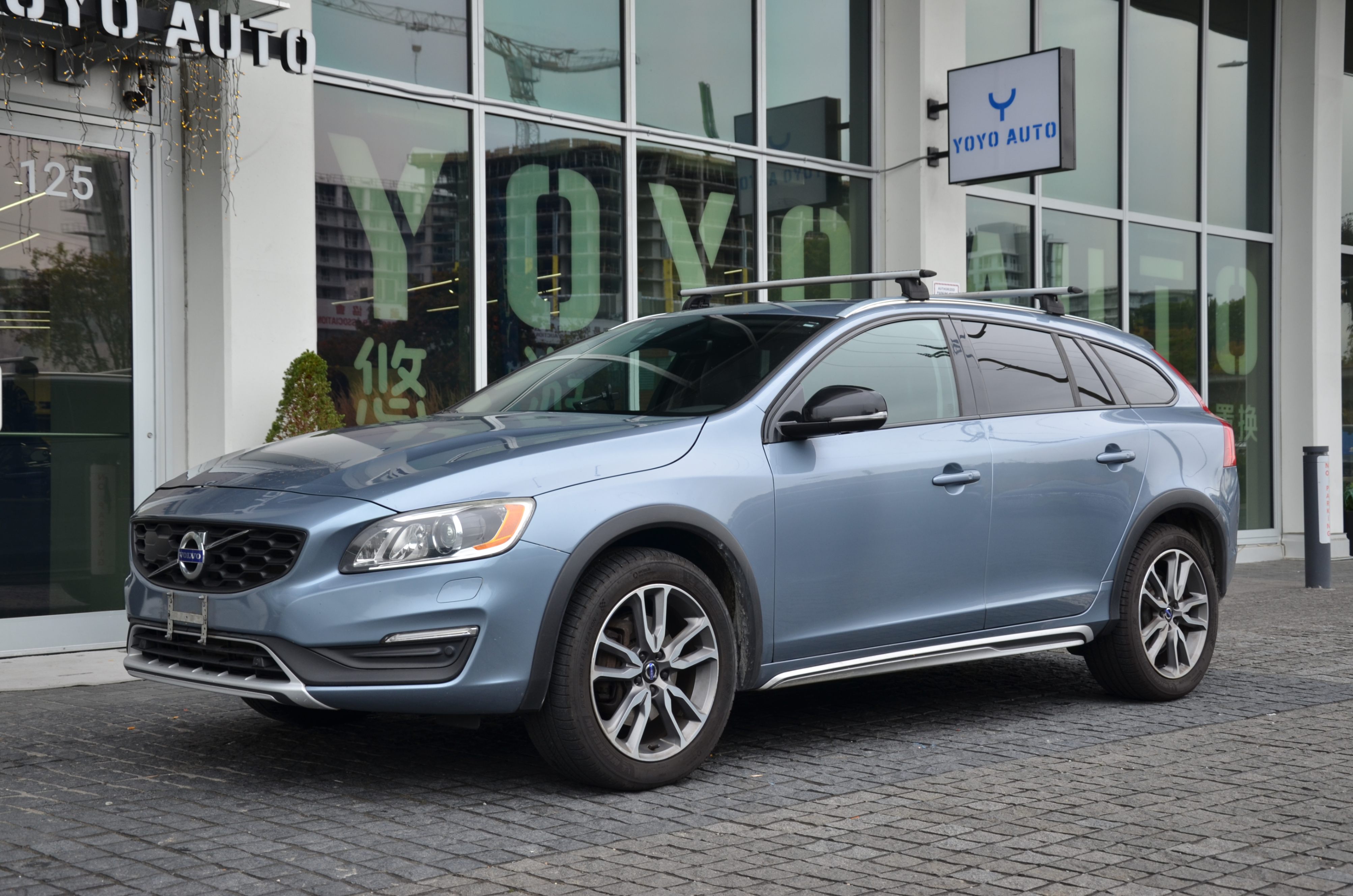 2018 Volvo V60 Cross Country