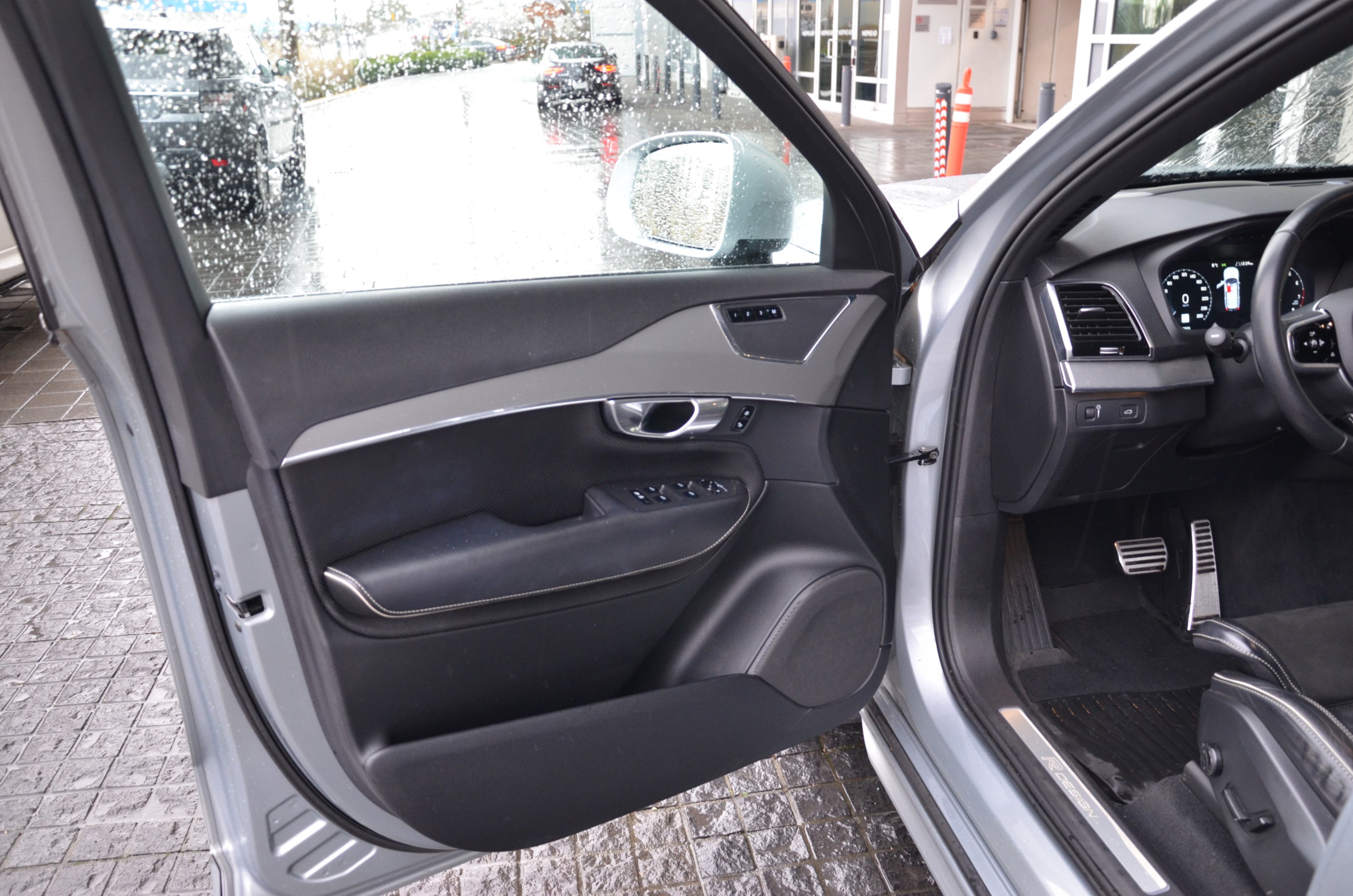 2018 Volvo XC90 T6 AWD R-Design, 温哥华, 全款车