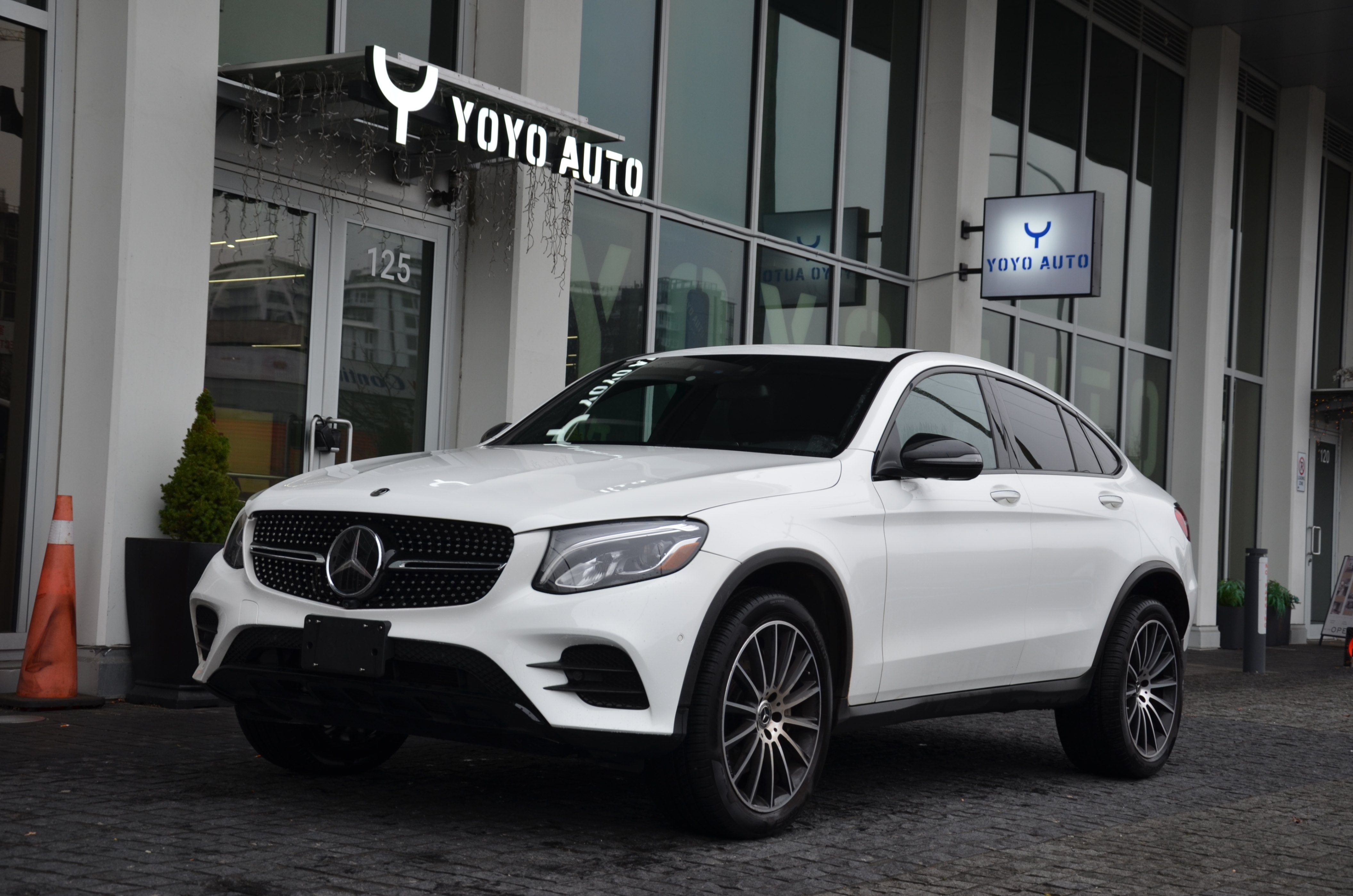 2019 Mercedes-Benz GLC-Class GLC 300 4MATIC Coupe, Vancouver, Cash
