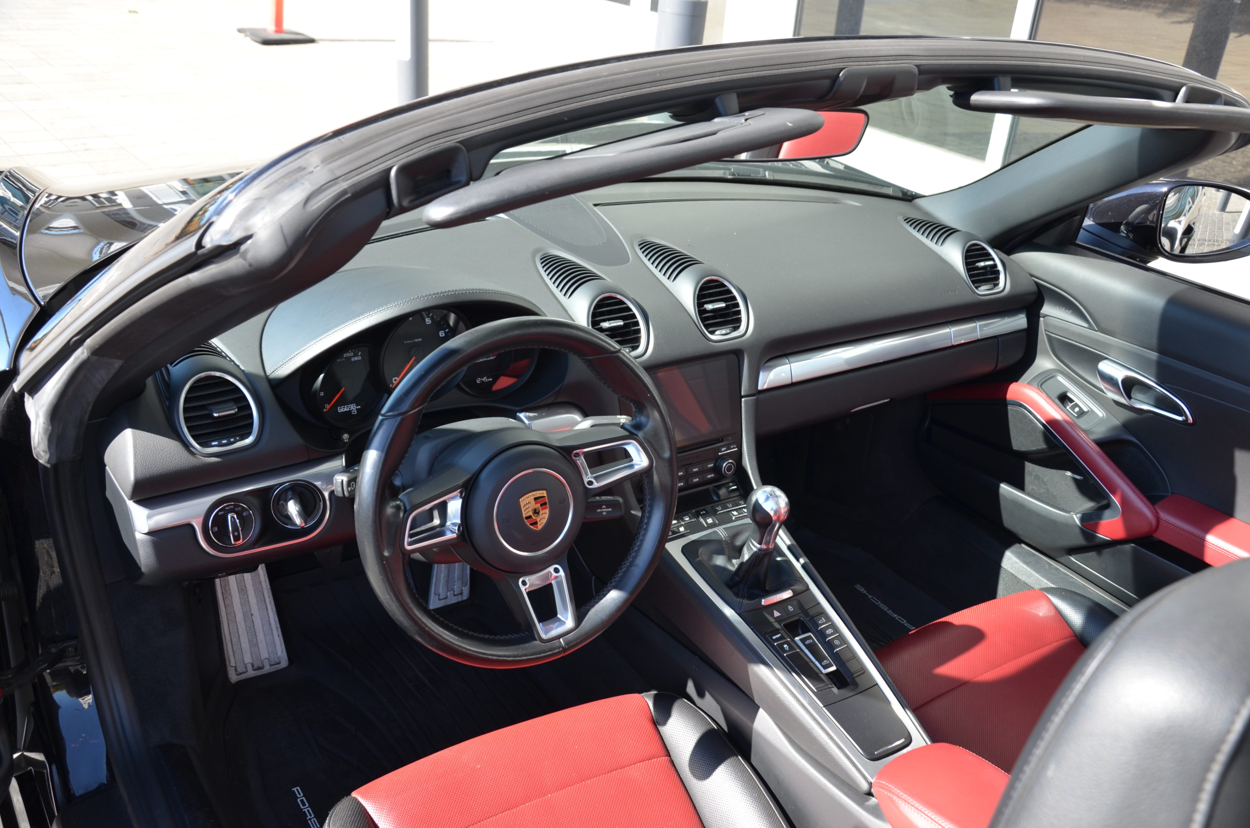 2019 Porsche 718 Boxster Roadster, Vancouver, Cash