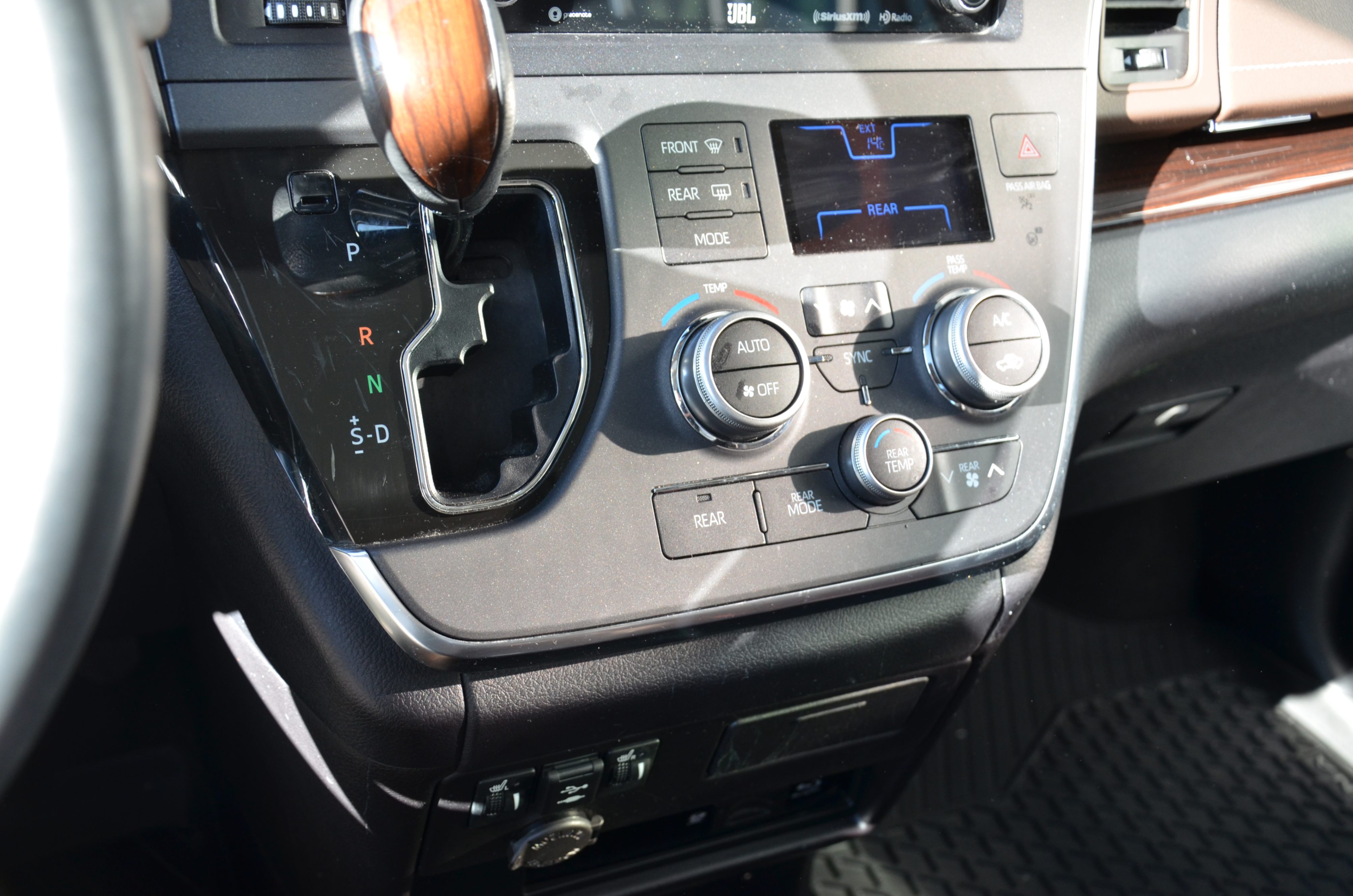 2019 Toyota Sienna XLE 7-Passenger AWD, 温哥华, 全款车