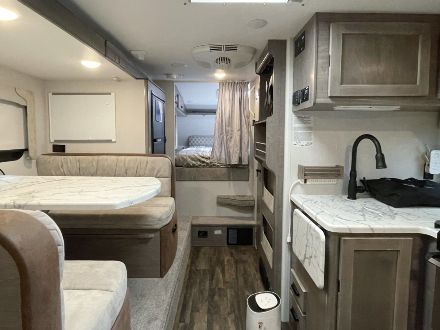2021 Lance 1172 ., Vancouver, Cash