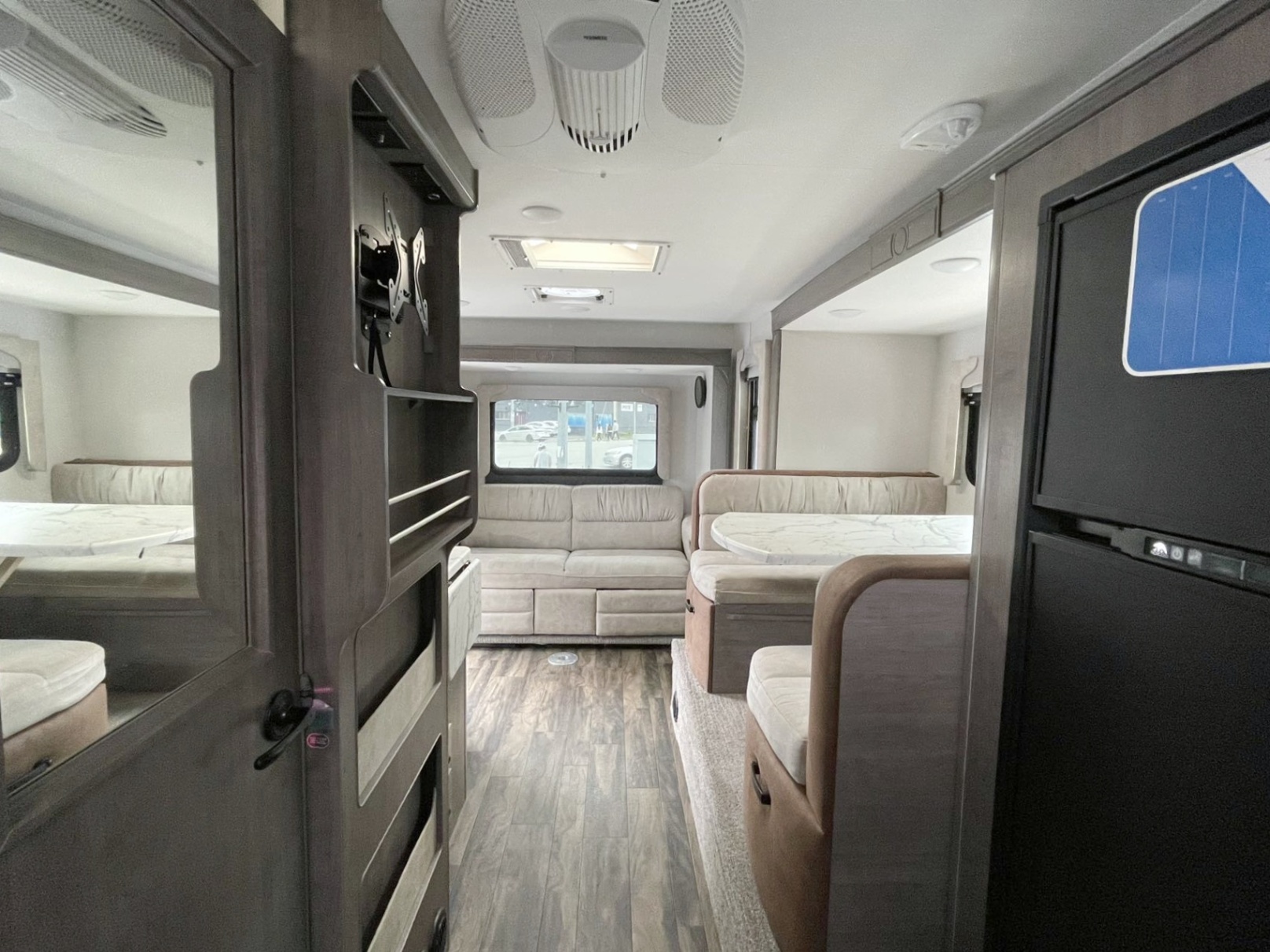 2021 Lance 1172 ., Vancouver, Cash