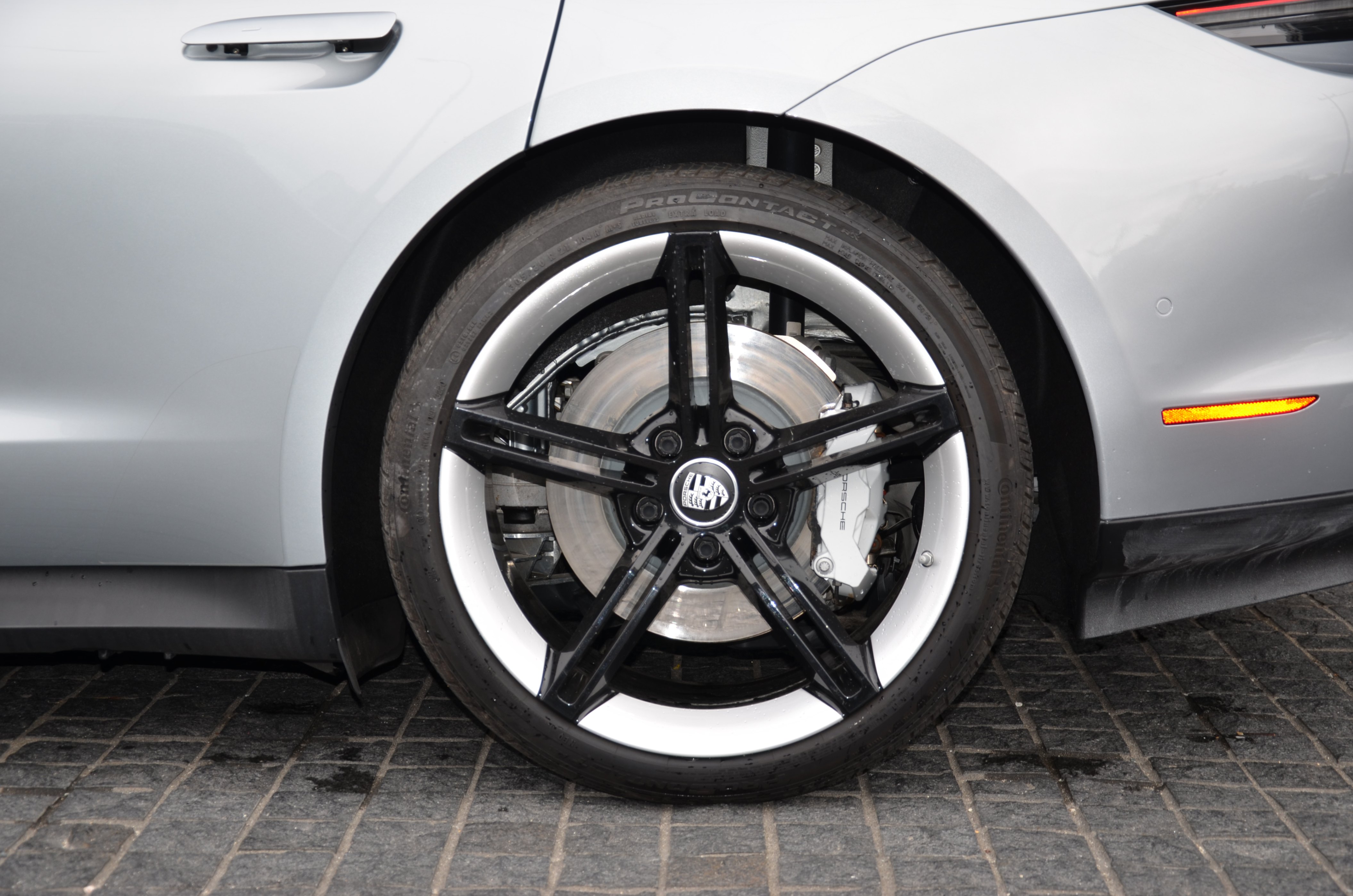 2020 Porsche Taycan 4S Sedan, 温哥华, 全款车