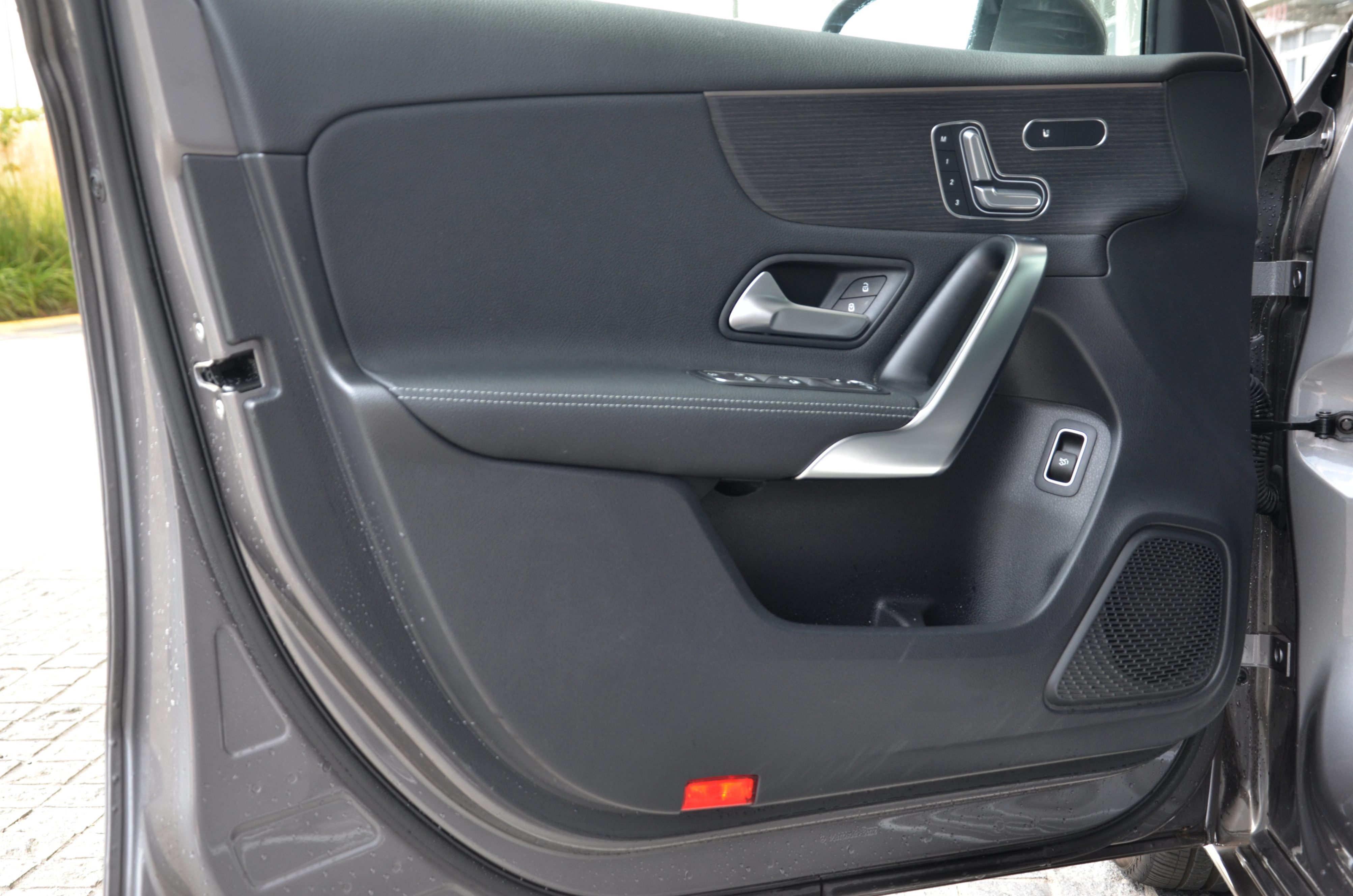 2021 Mercedes-Benz A-Class A 220 4MATIC Sedan, 温哥华, 全款车