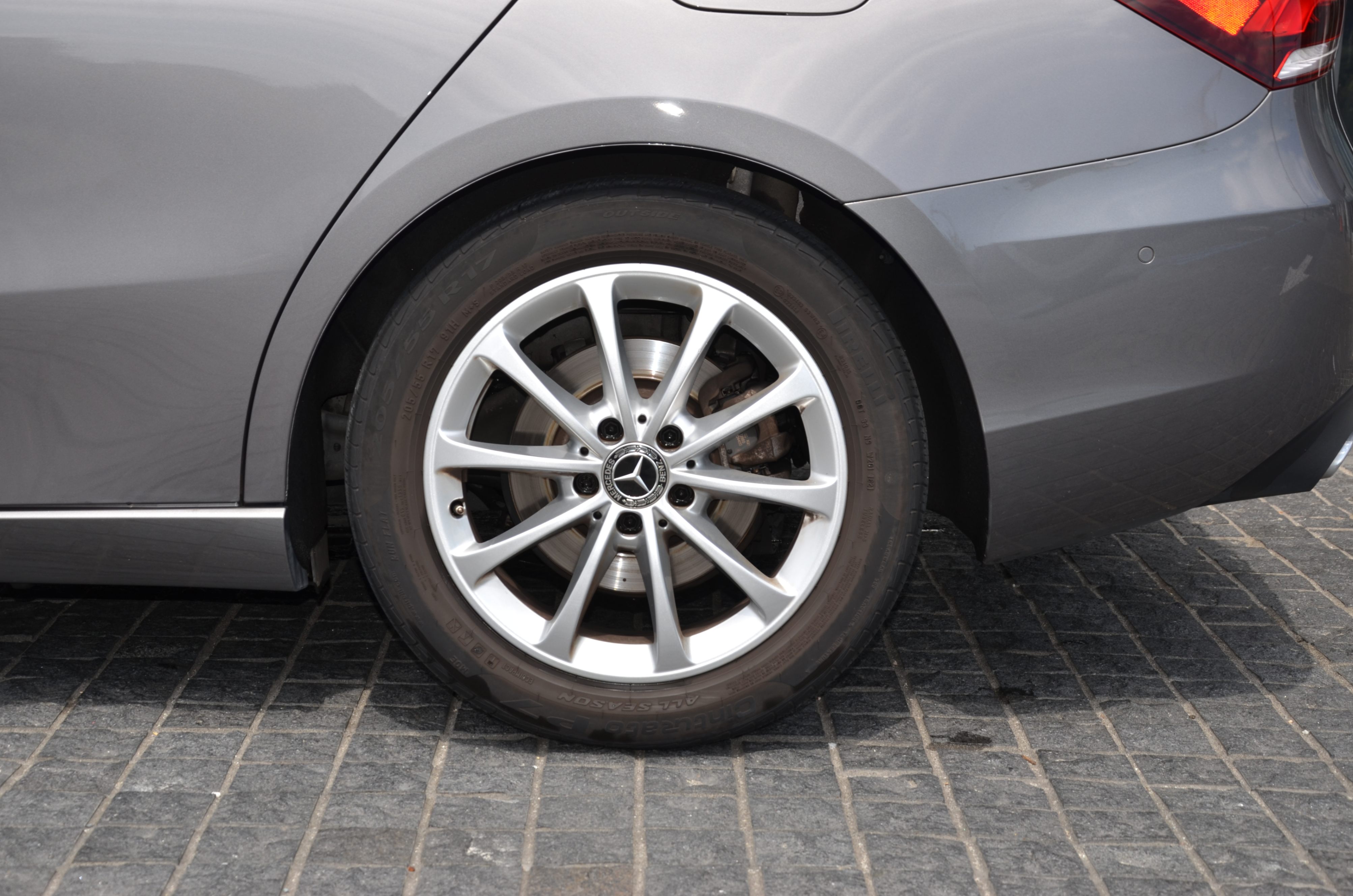 2021 Mercedes-Benz A-Class A 220 4MATIC Sedan, 温哥华, 全款车