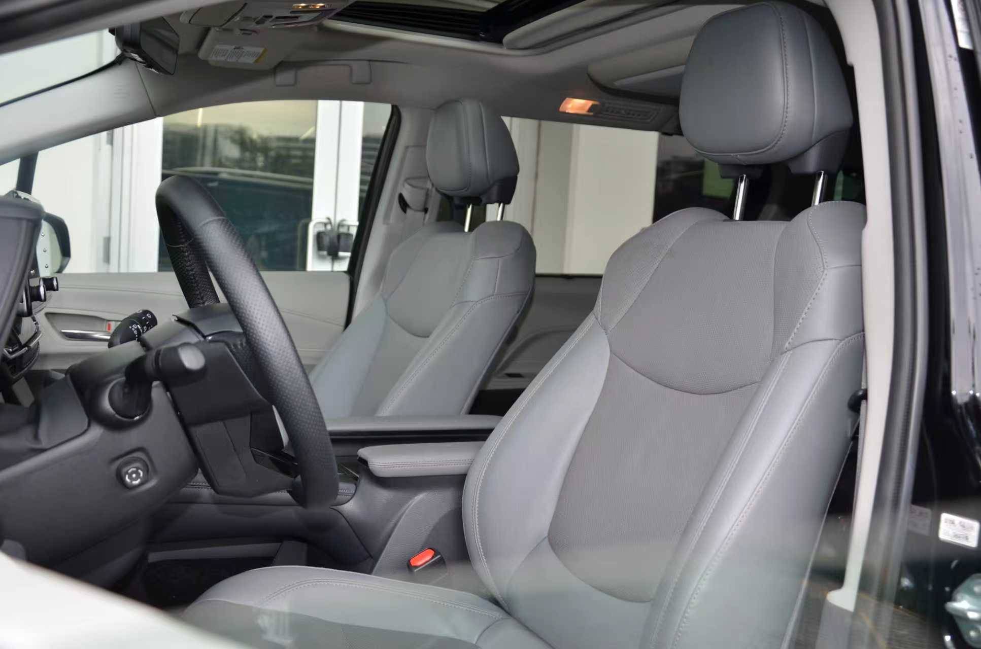 2021 Toyota Sienna XLE 7-Passenger AWD, Vancouver, Cash