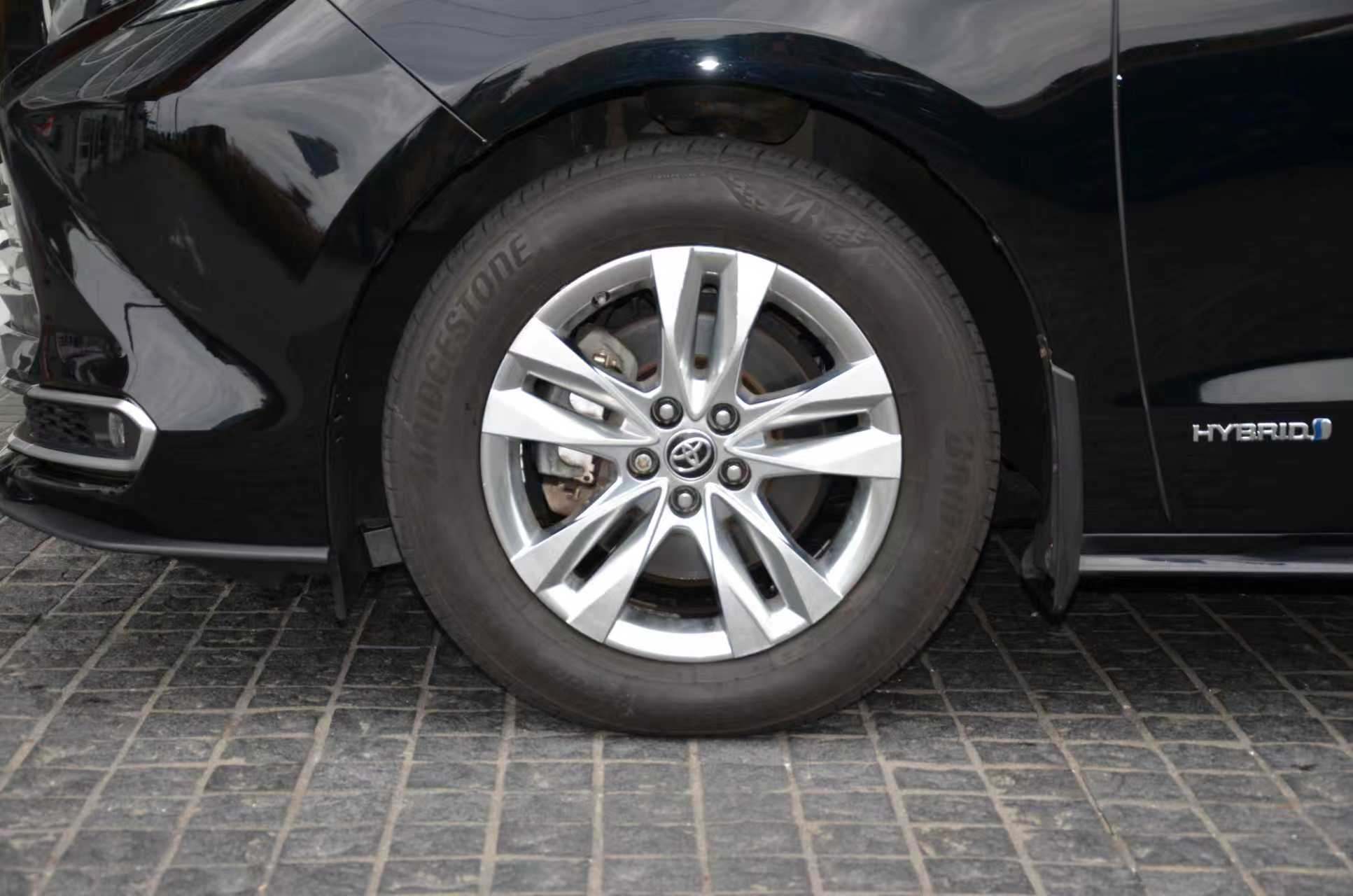 2021 Toyota Sienna XLE 7-Passenger AWD, Vancouver, Cash