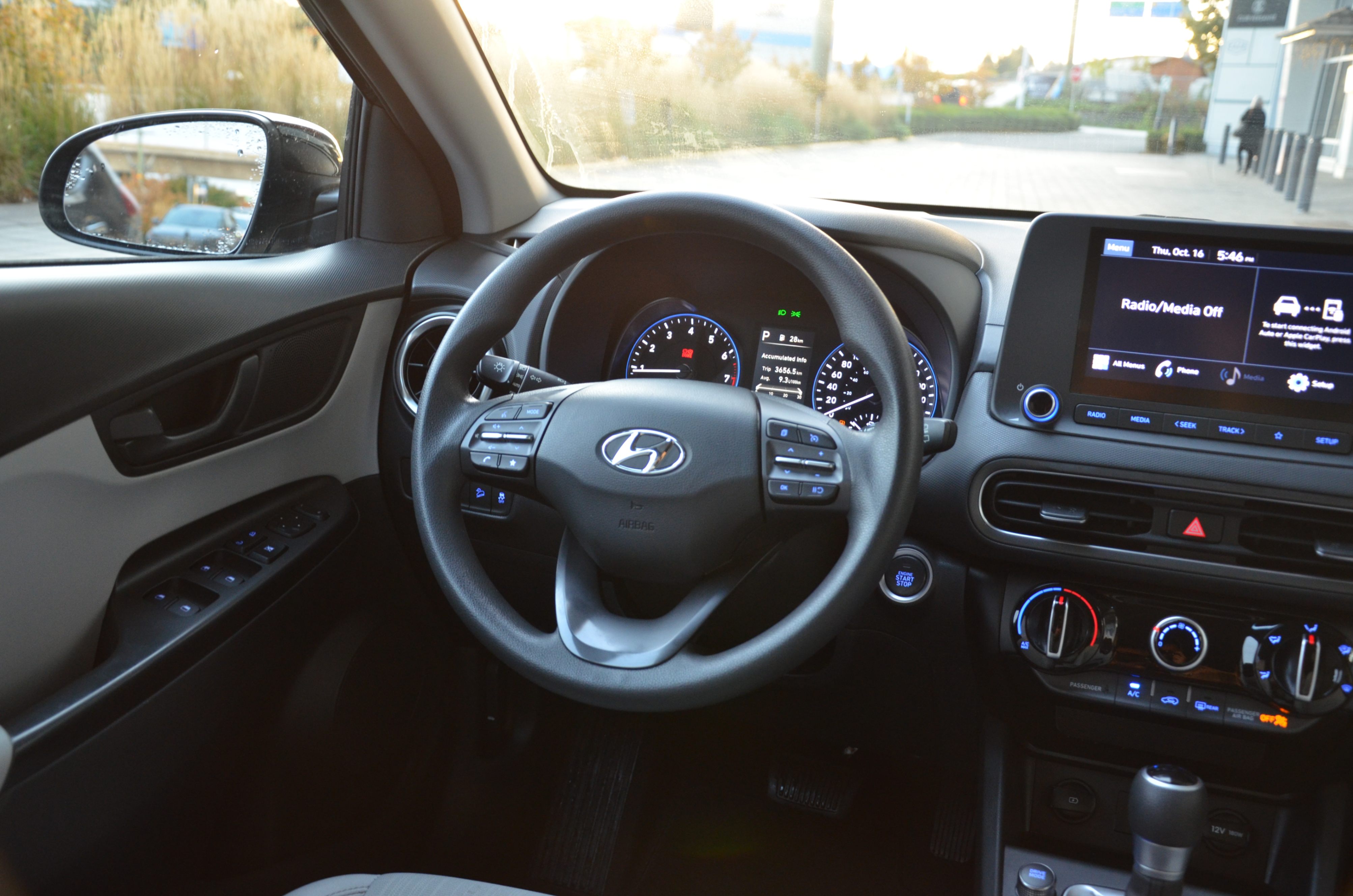 2022 Hyundai Kona 2.0L LE FWD, Vancouver, Cash