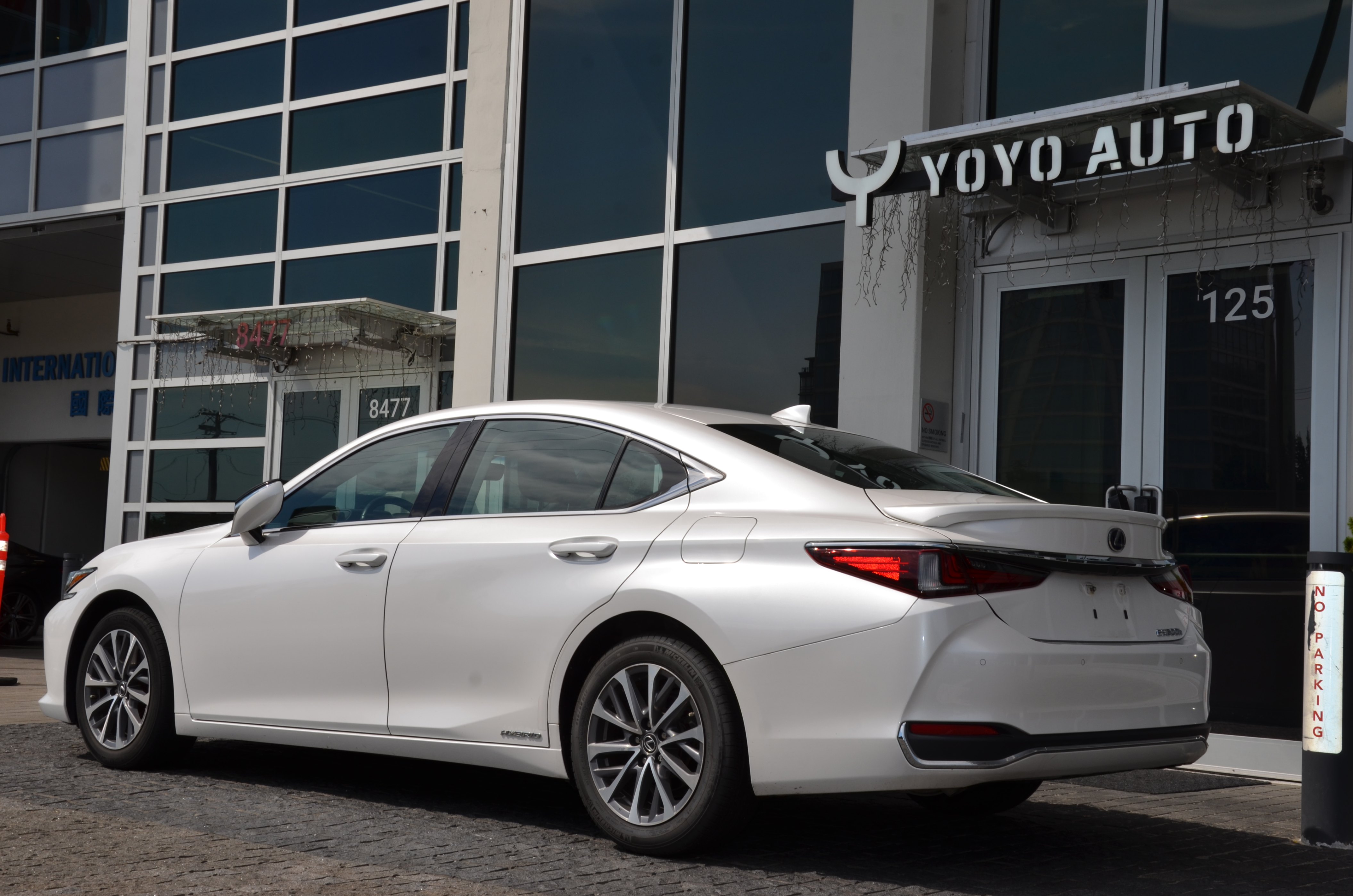 2022 Lexus ES ES 300h Auto, Vancouver, Cash
