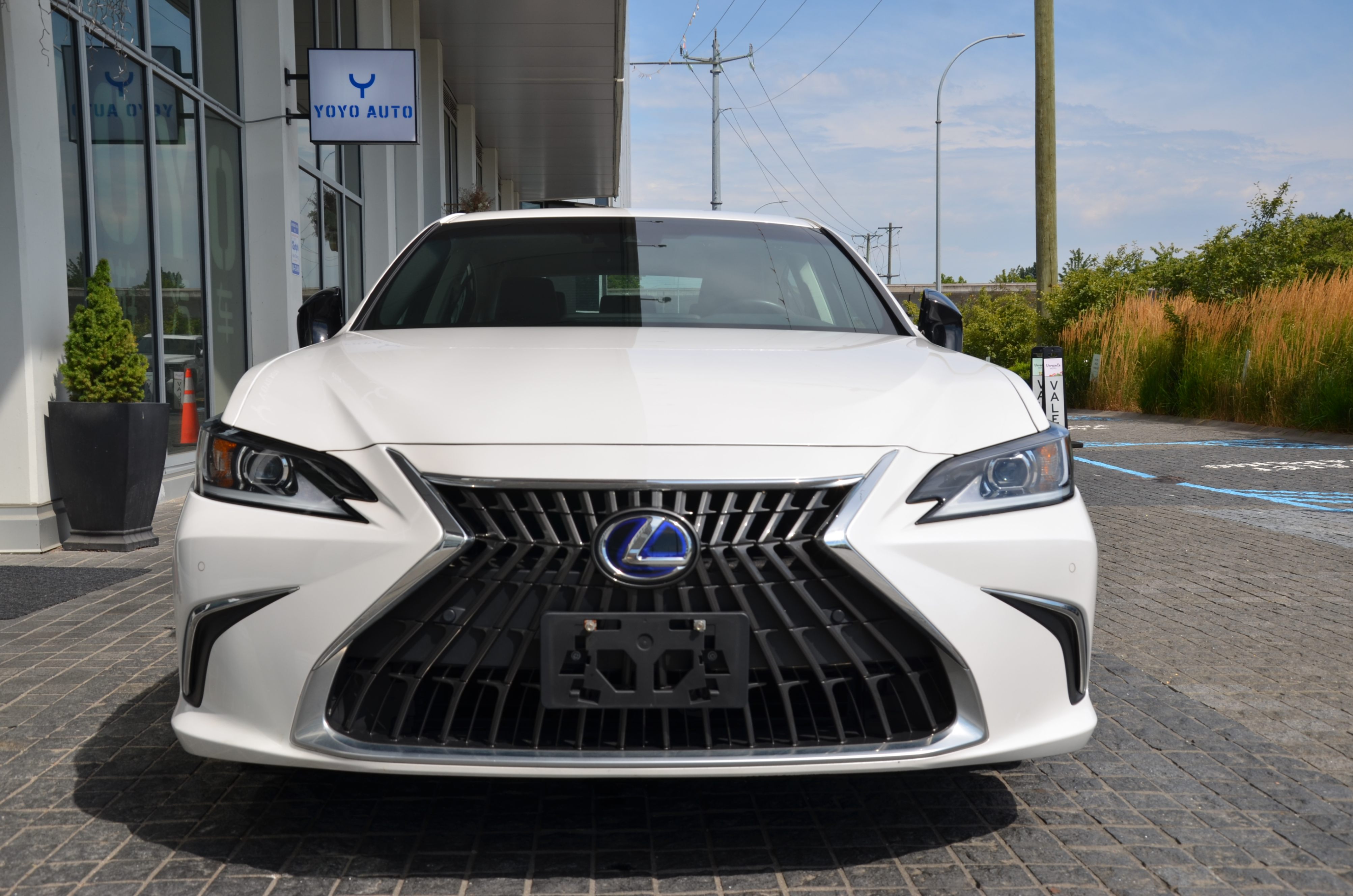 2022 Lexus ES ES 300h Auto, Vancouver, Cash