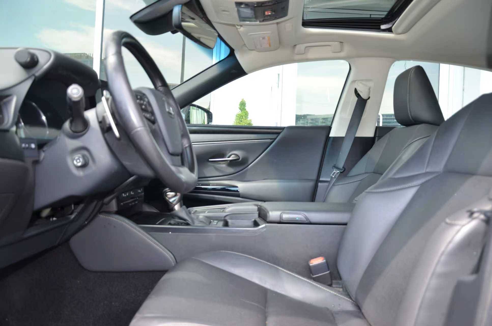 2022 Lexus ES ES 300h Auto, Vancouver, Cash