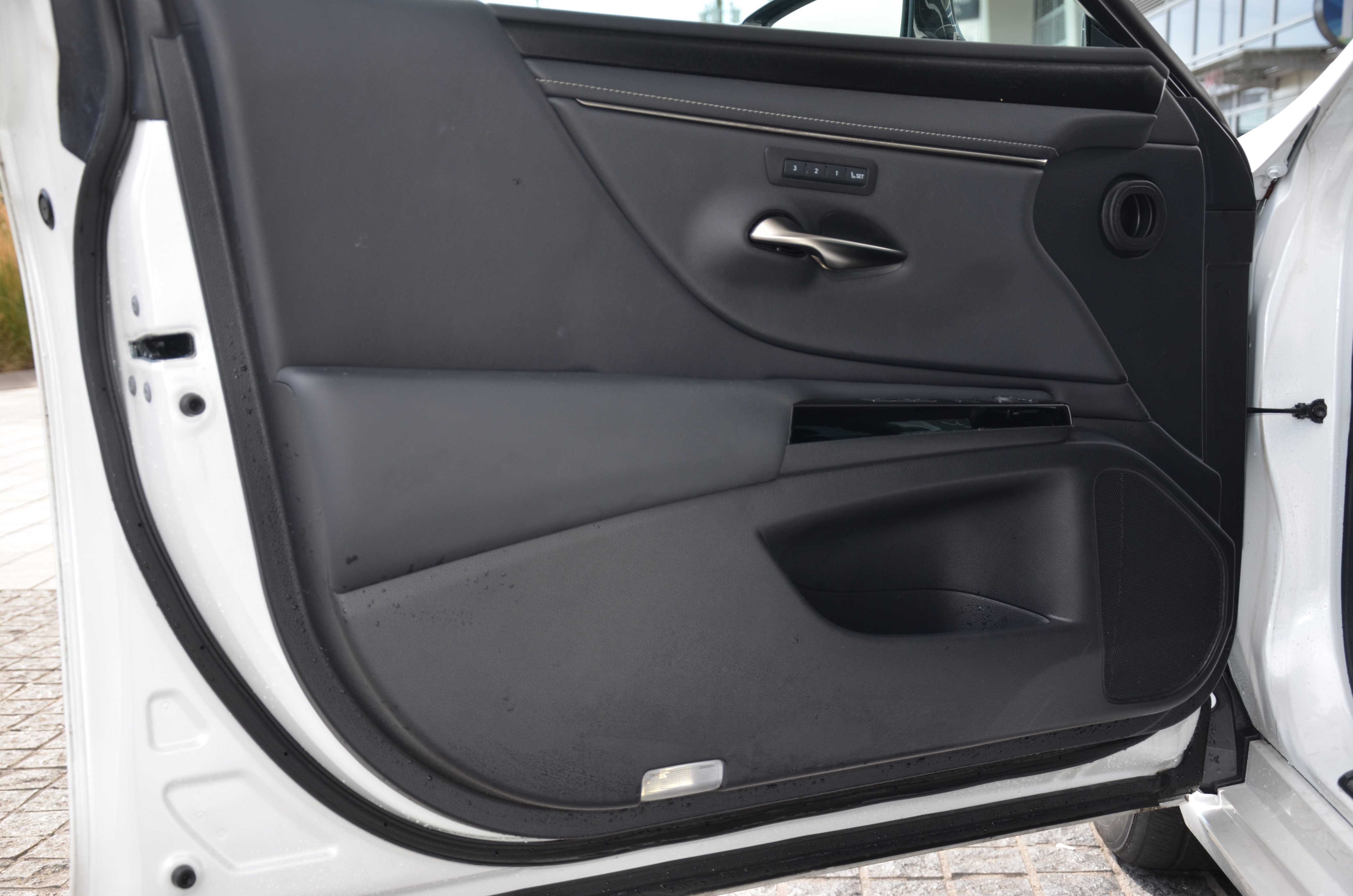 2022 Lexus ES ES 300h Auto, Vancouver, Cash