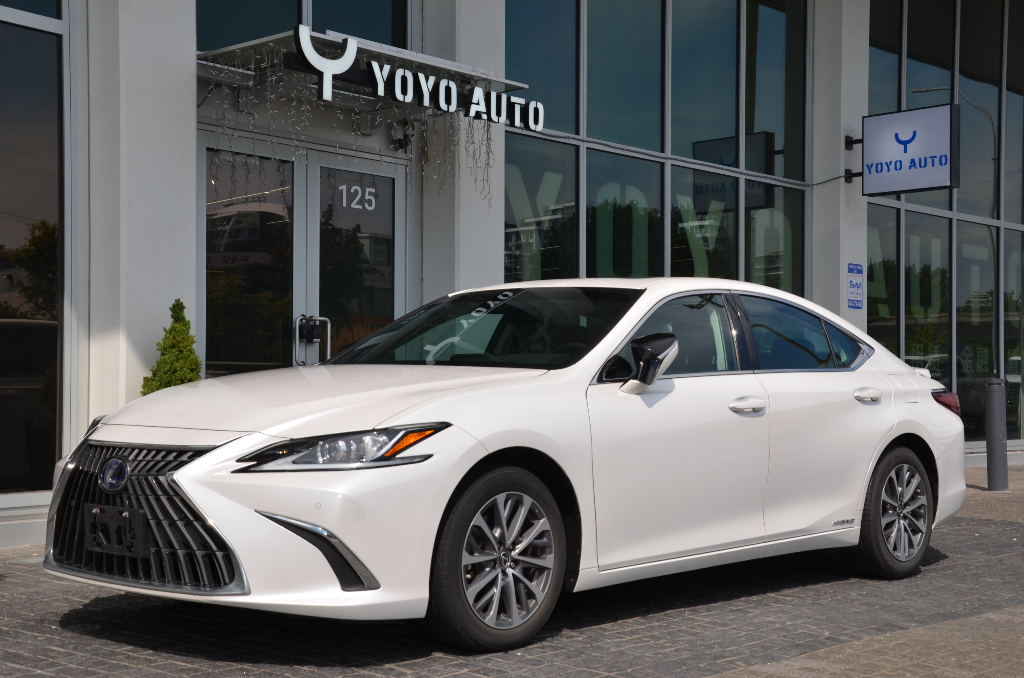 2022 Lexus ES ES 300h Auto, Vancouver, Cash