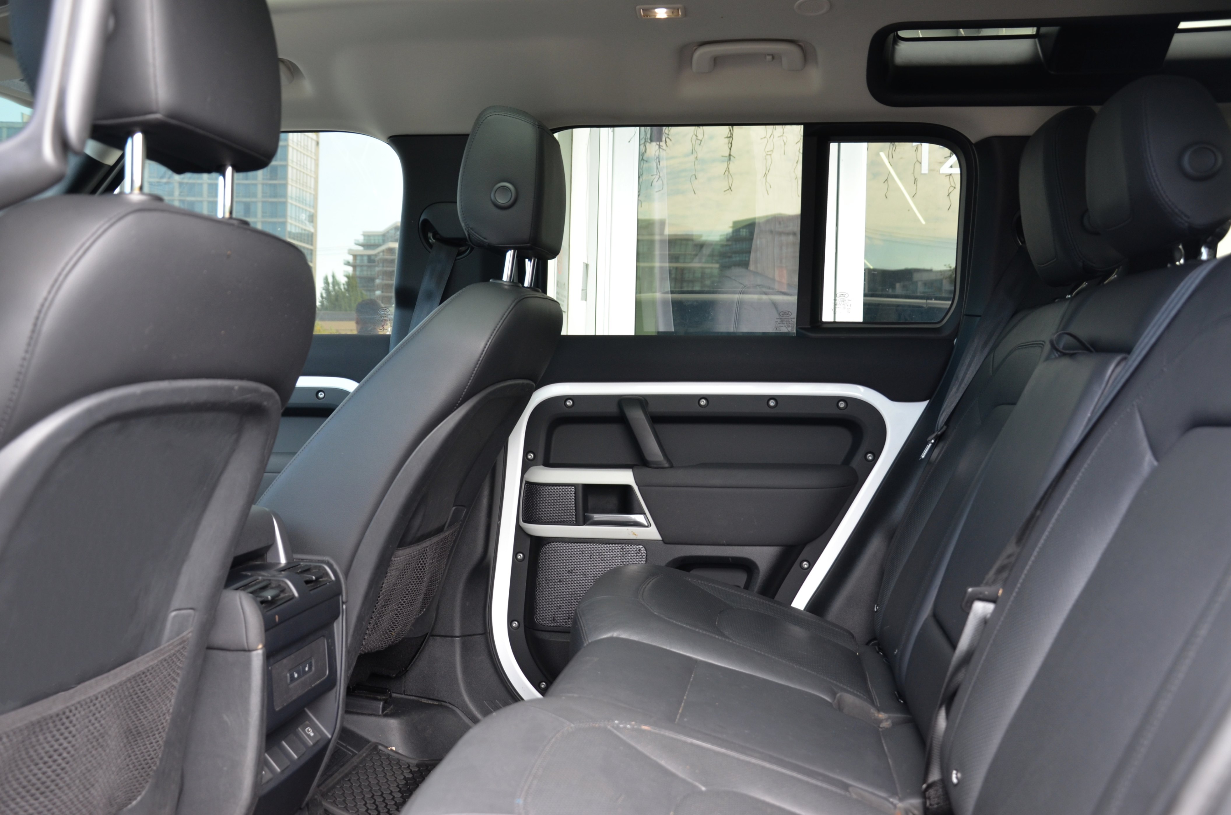 2023 Land Rover Defender 110 S AWD, Vancouver, Cash