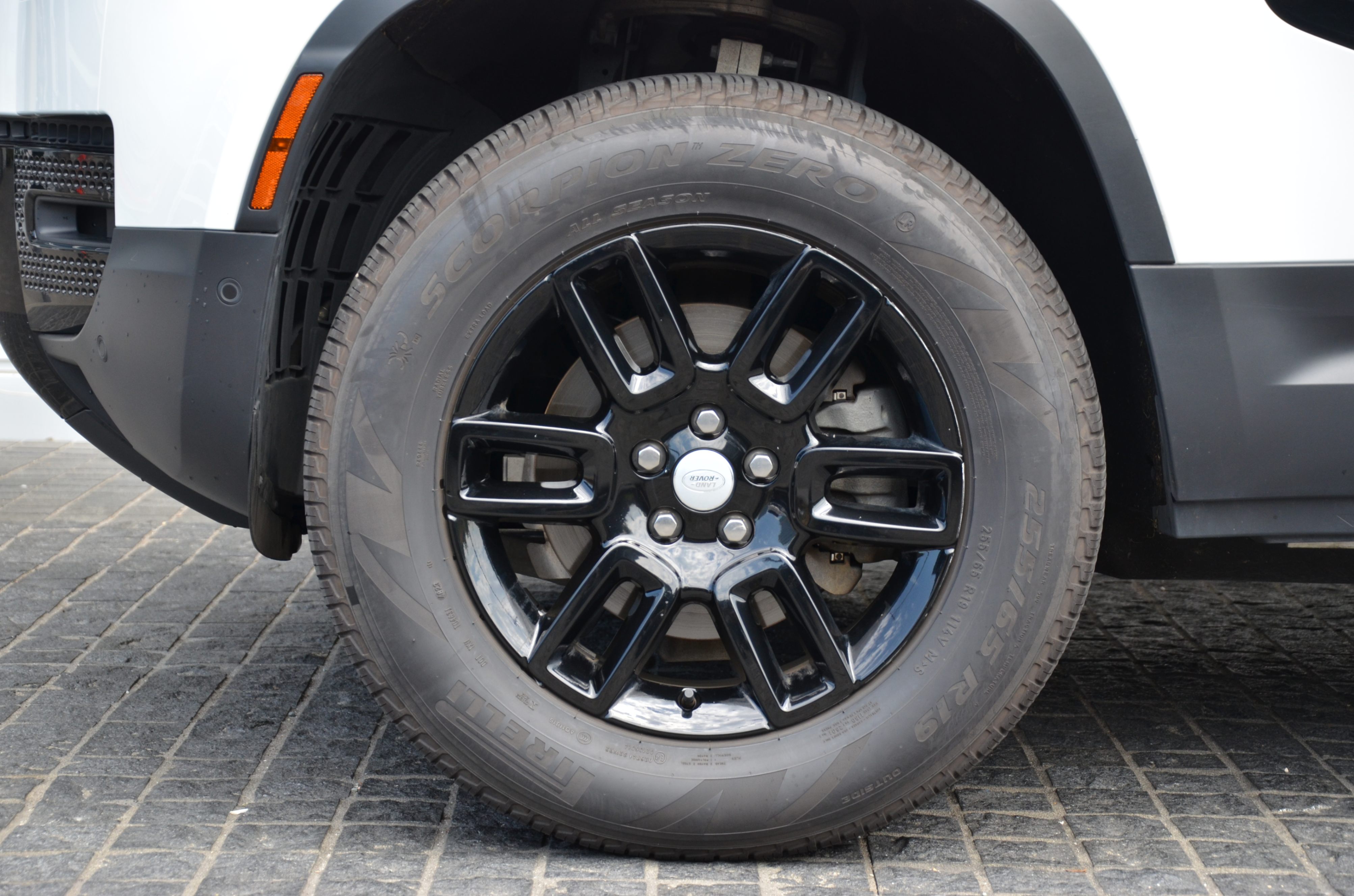 2023 Land Rover Defender 110 S AWD, Vancouver, Cash