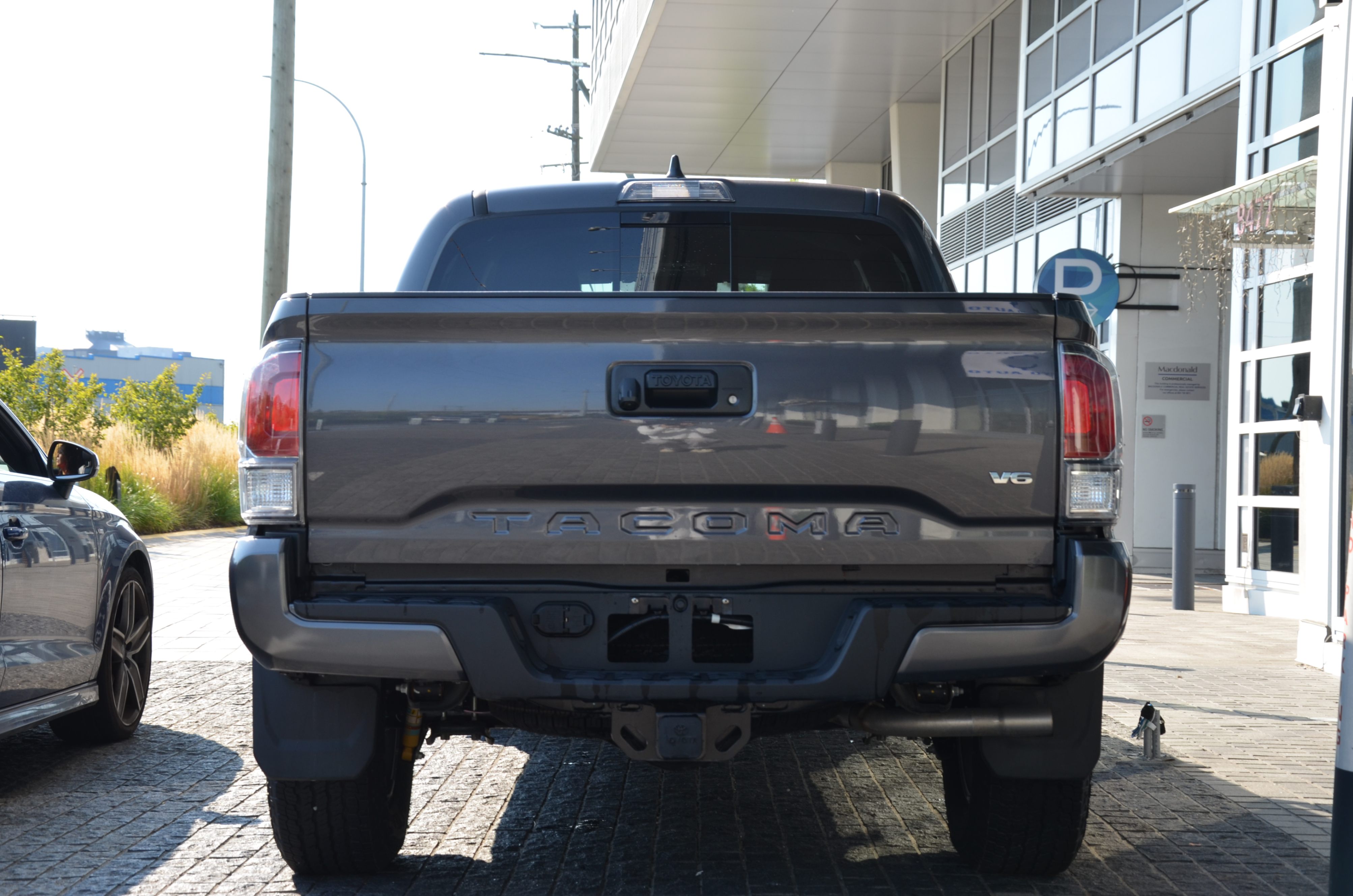 2023 Toyota Tacoma 4x4 Double Cab auto SB, Vancouver, Cash