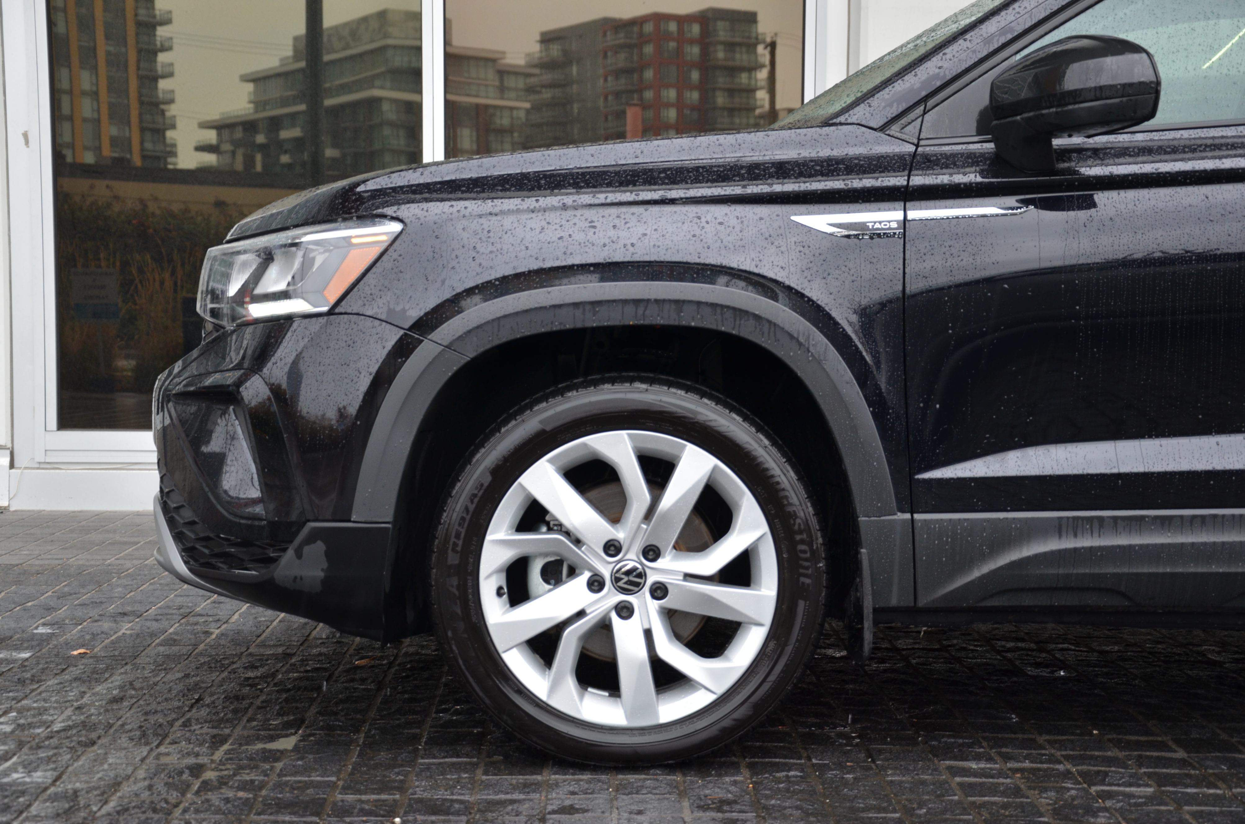 2023 Volkswagen Taos Trendline 4MOTION *Ltd Avail*, Vancouver, Cash