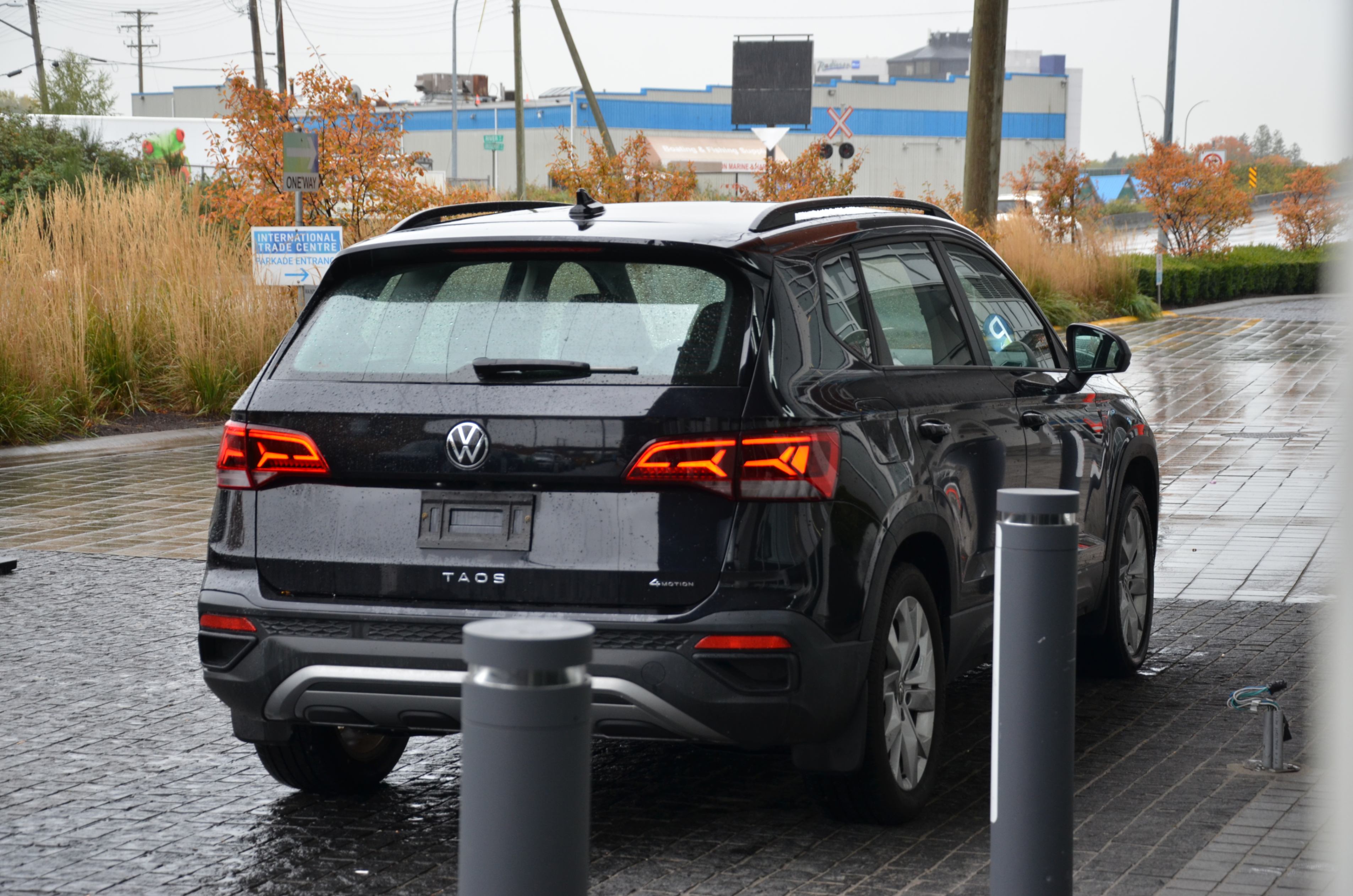 2023 Volkswagen Taos Trendline 4MOTION *Ltd Avail*, Vancouver, Cash