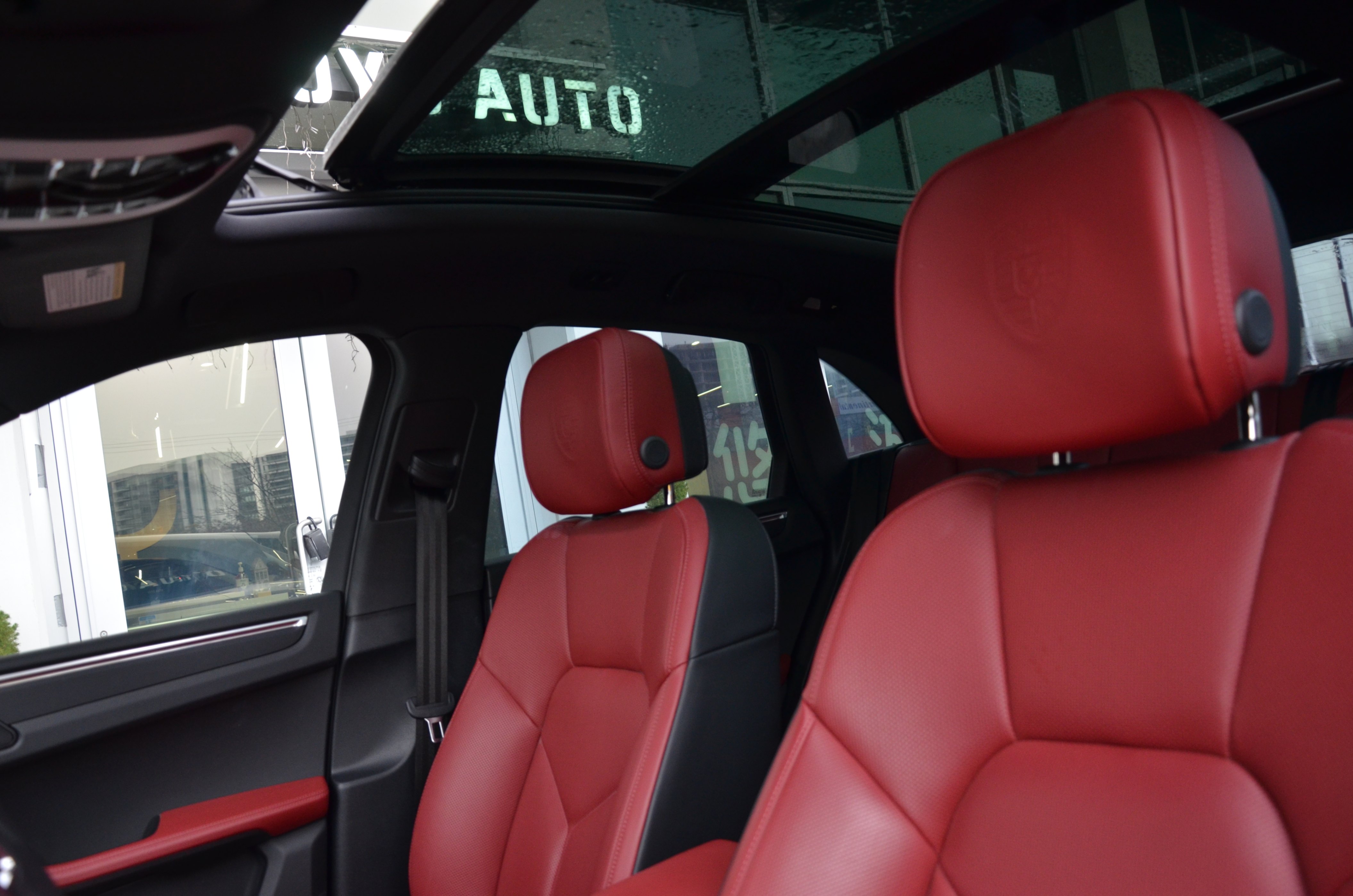 2024 Porsche Macan AWD, Vancouver, Cash