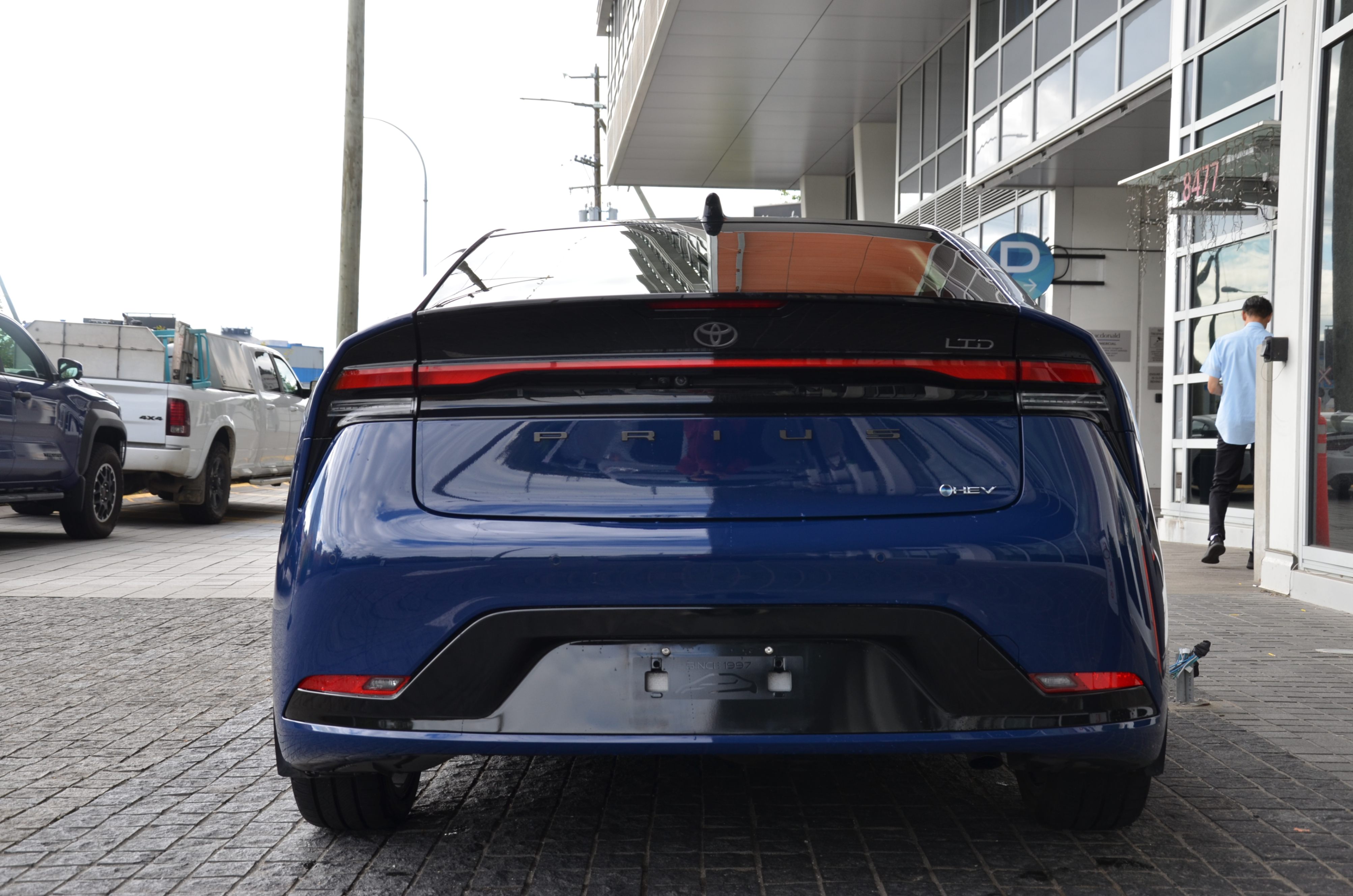 2024 Toyota Prius XLE AWD-e, Vancouver, Cash