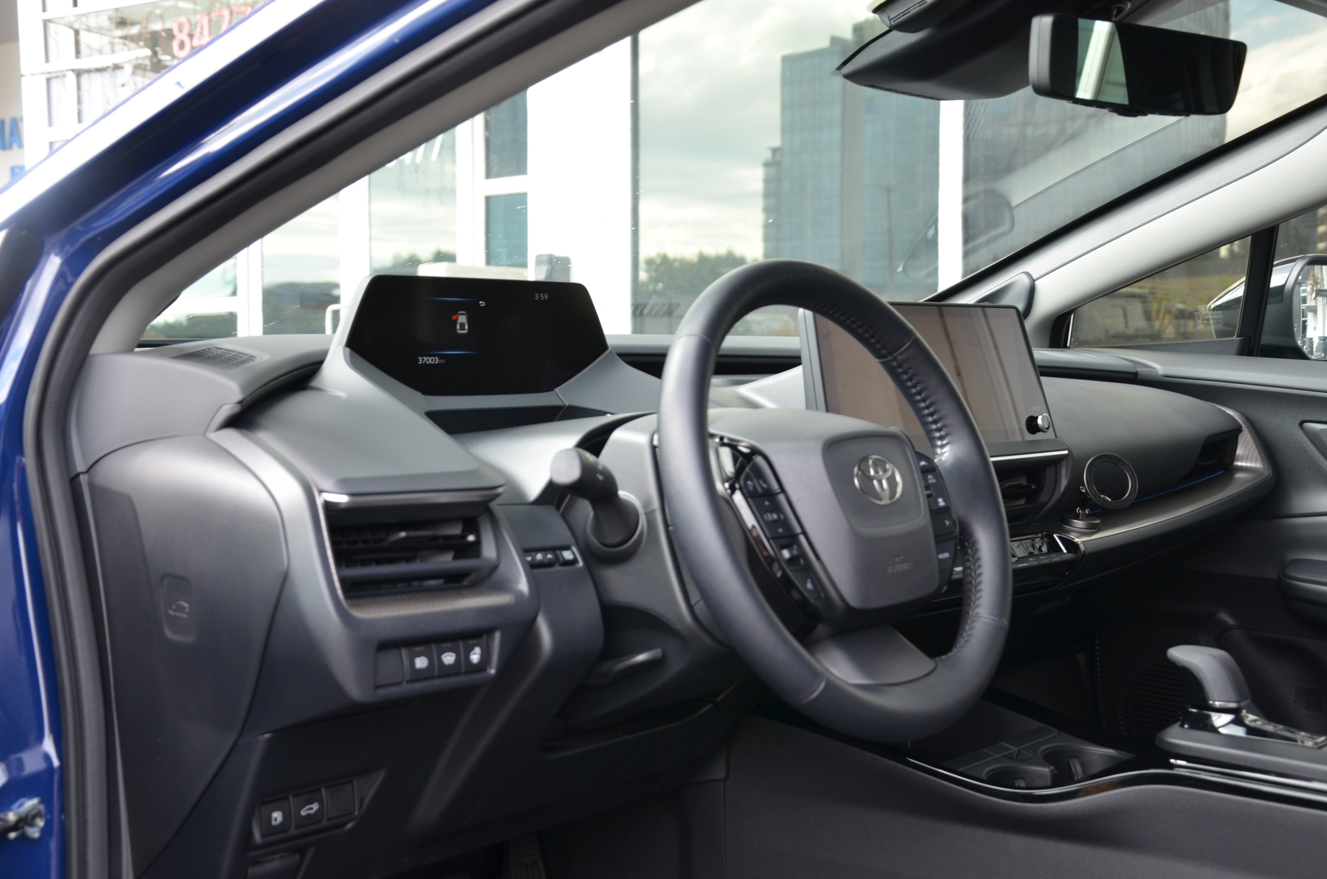 2024 Toyota Prius XLE AWD-e, Vancouver, Cash