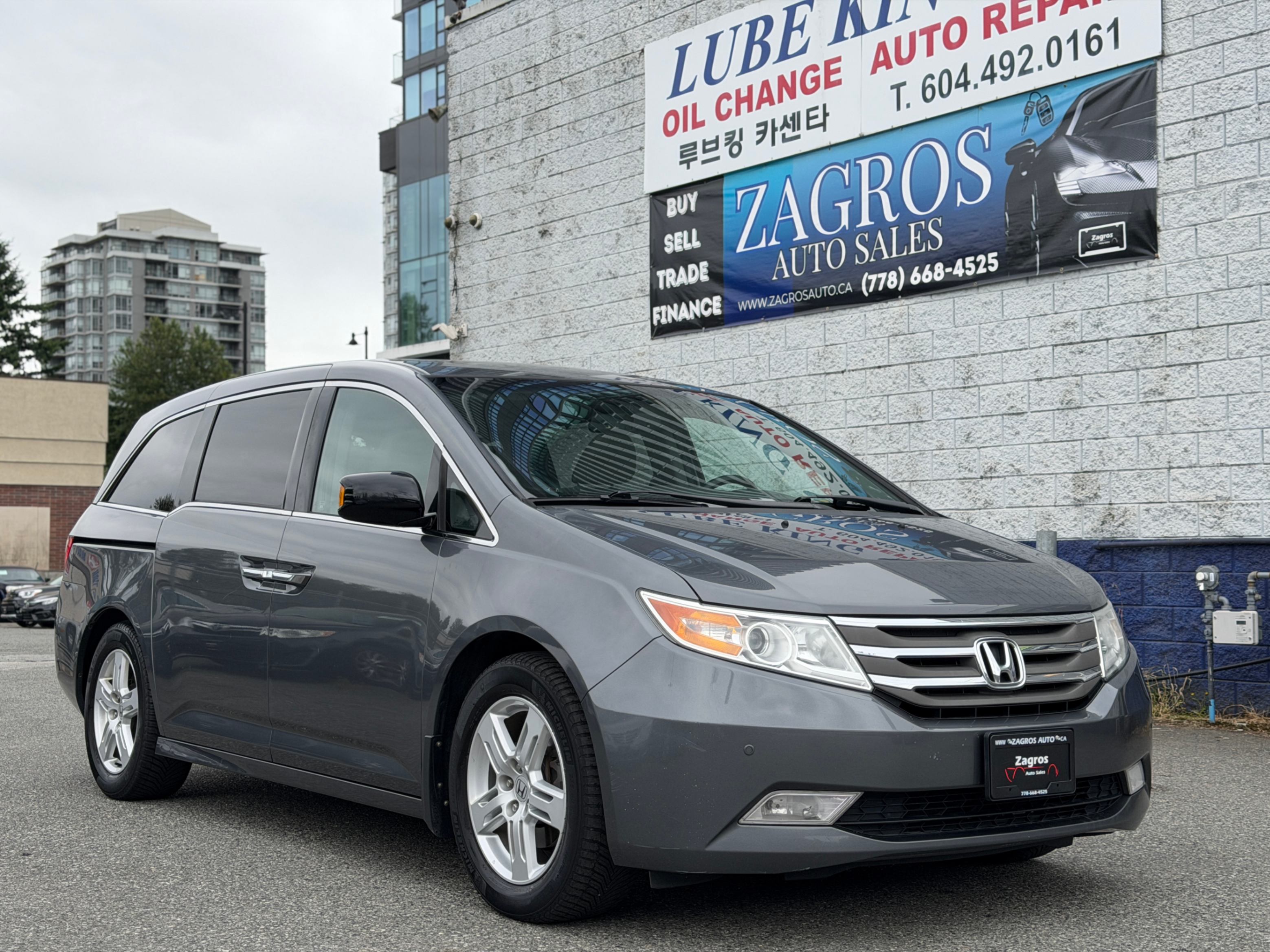 Gray 2011 Honda Odyssey Minivan Front-Wheel Drive Automatic