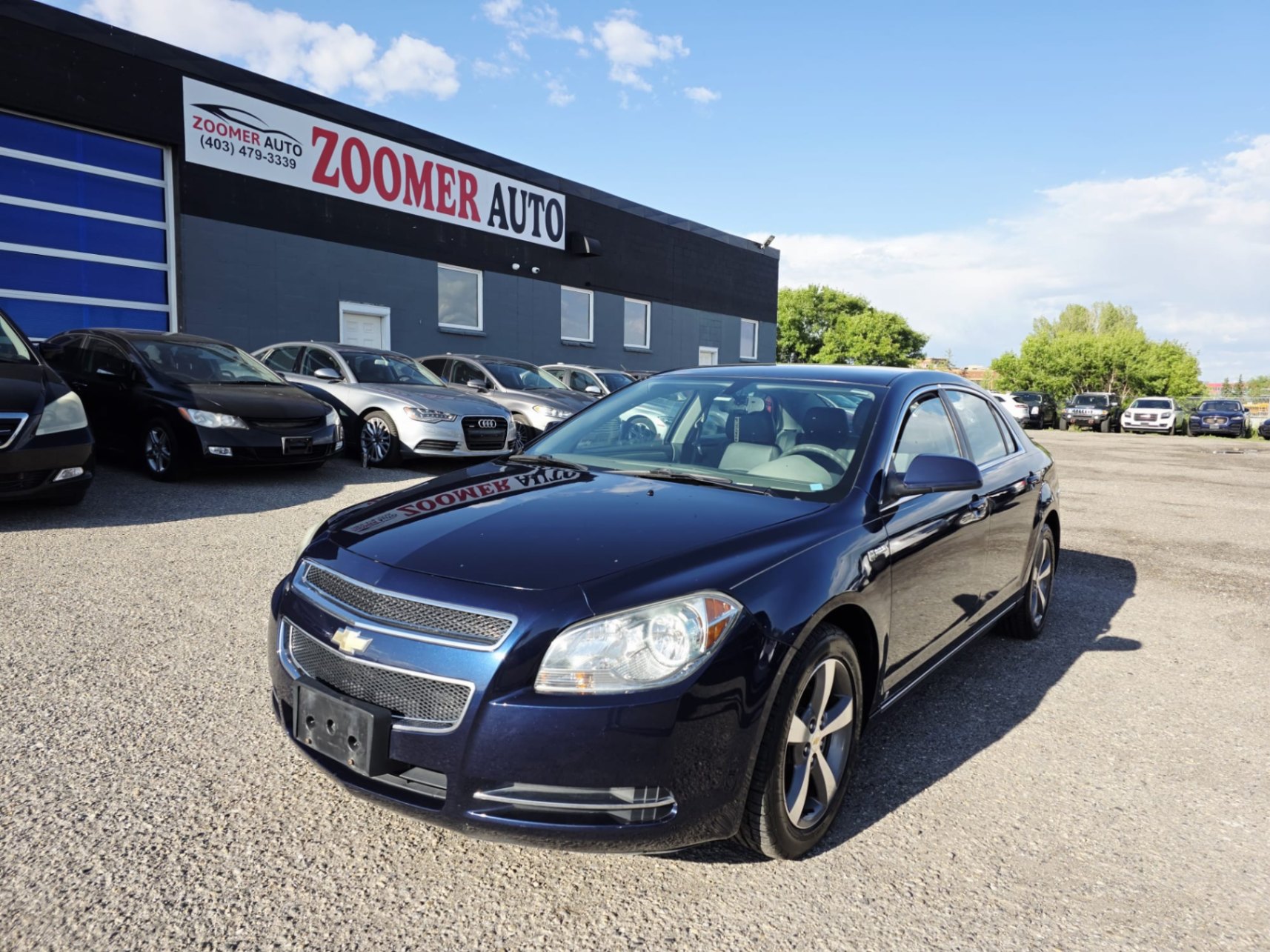 Blue 2009 Chevrolet Malibu Hybrid Sedan Front-Wheel Drive Automatic