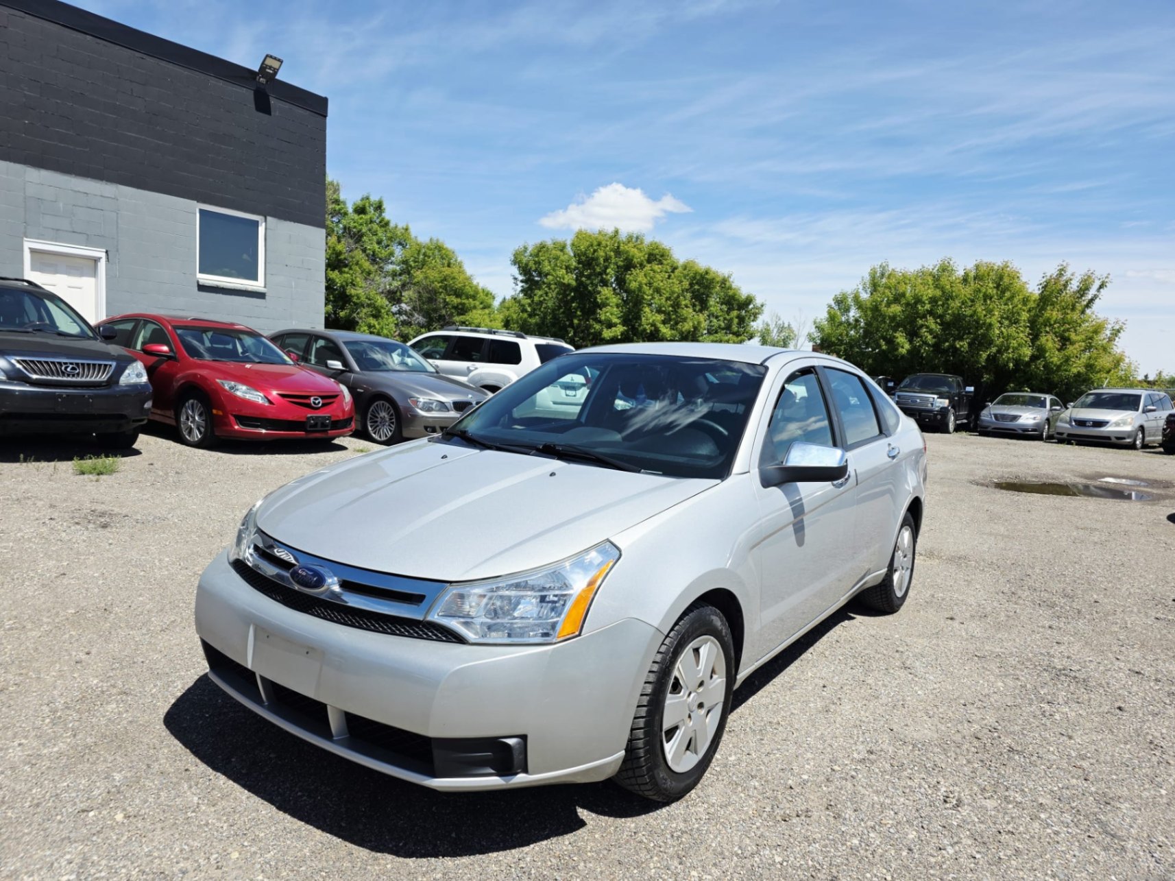 Silver 2009 Ford Focus Sedan Front-Wheel Drive Automatic